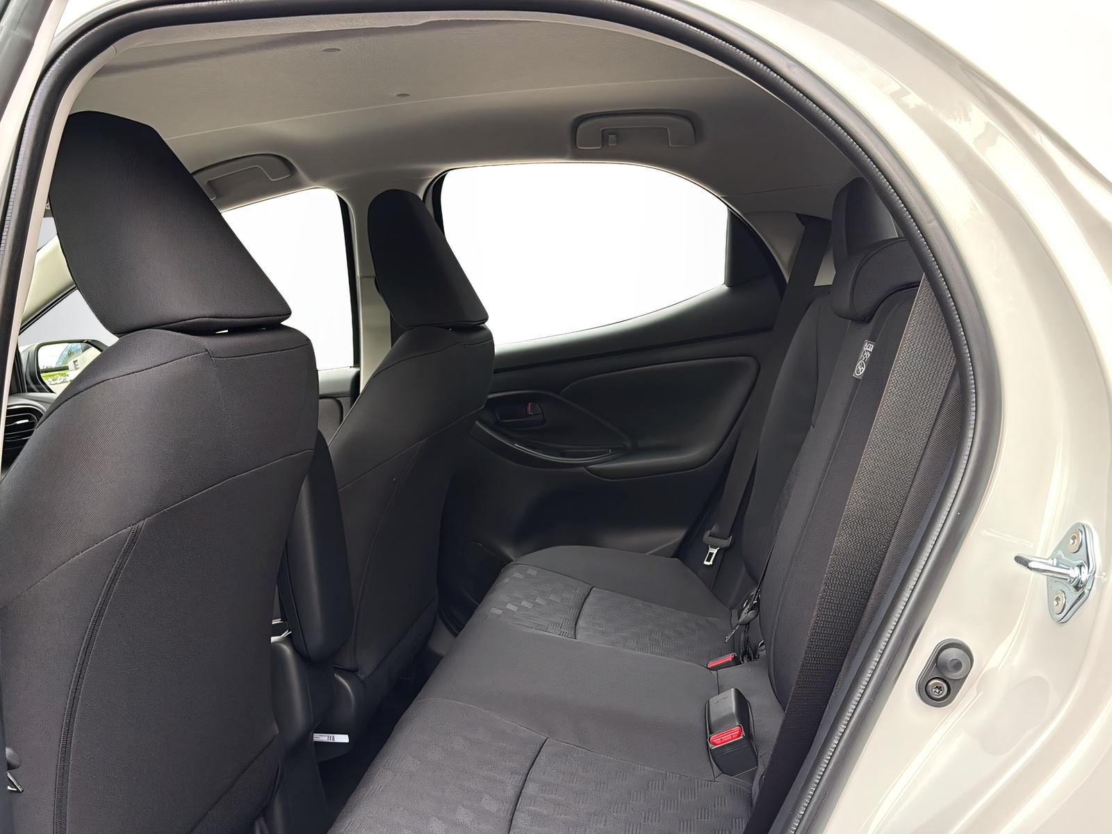 TOYOTA Yaris 1.5 VVT-i HSD Comfort-image-10