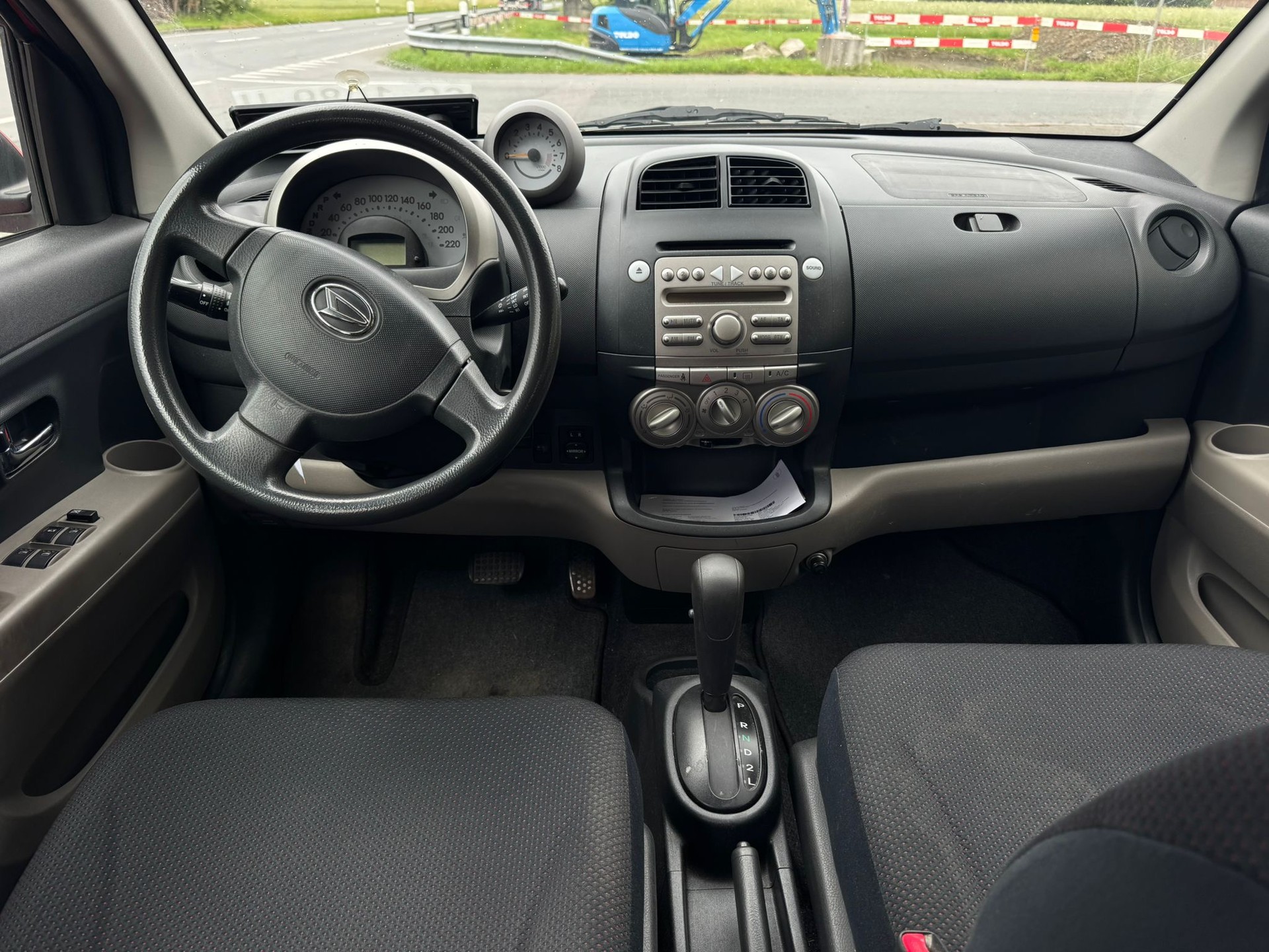 DAIHATSU Sirion 1.3 S eco-4WD-image-8
