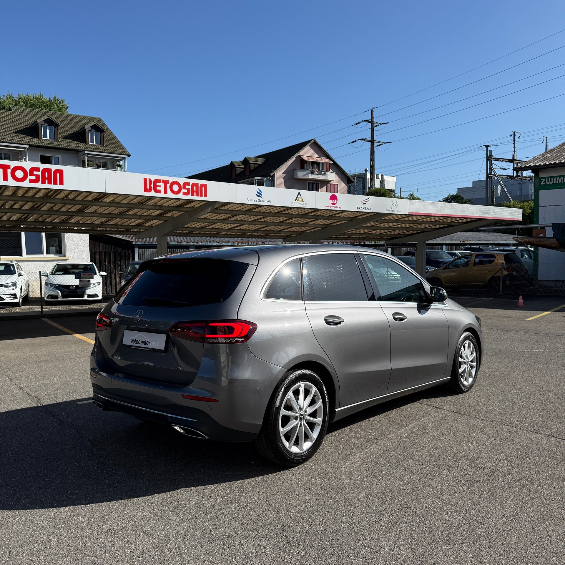 MERCEDES-BENZ B 180 Progressive 7G-DCT-image-6