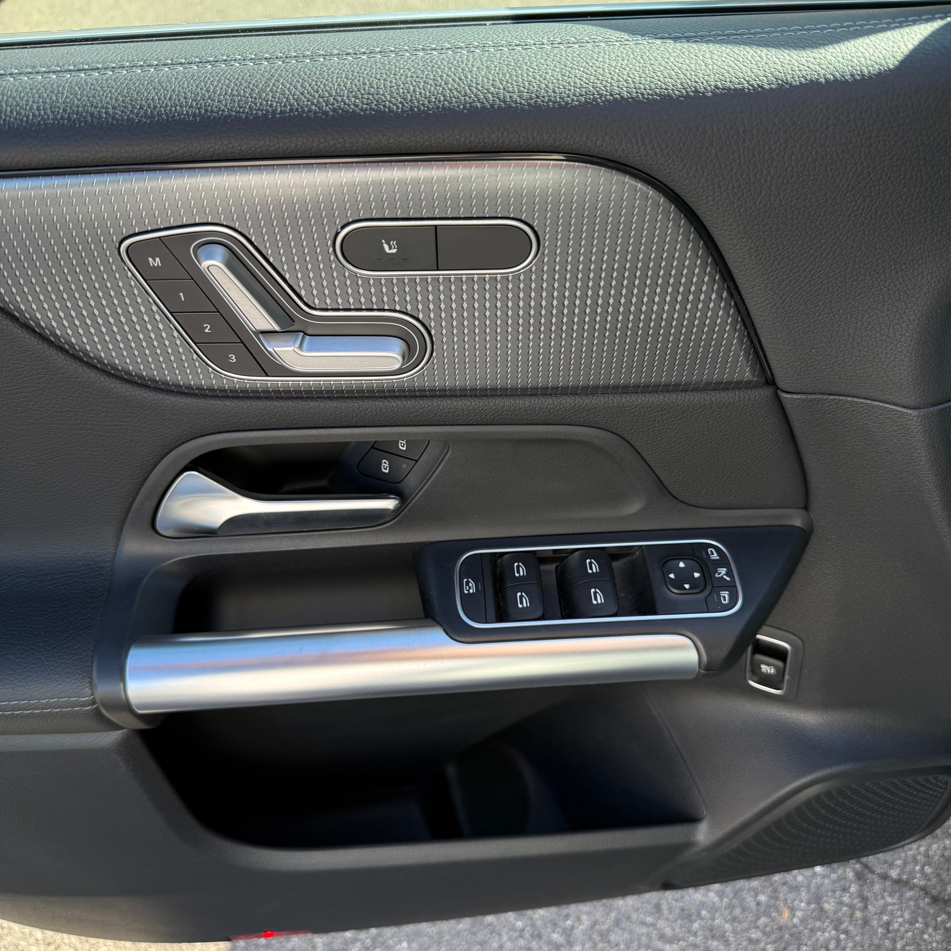 MERCEDES-BENZ B 180 Progressive 7G-DCT-image-12