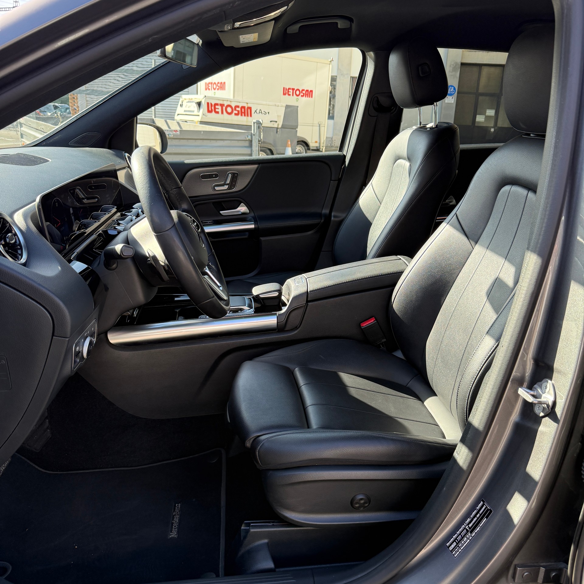 MERCEDES-BENZ B 180 Progressive 7G-DCT-image-8