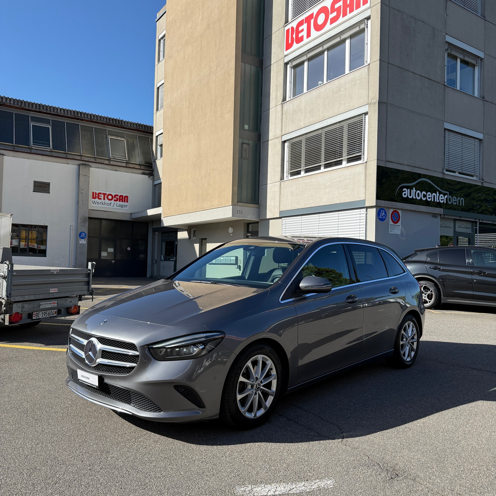 MERCEDES-BENZ B 180 Progressive 7G-DCT-image-2