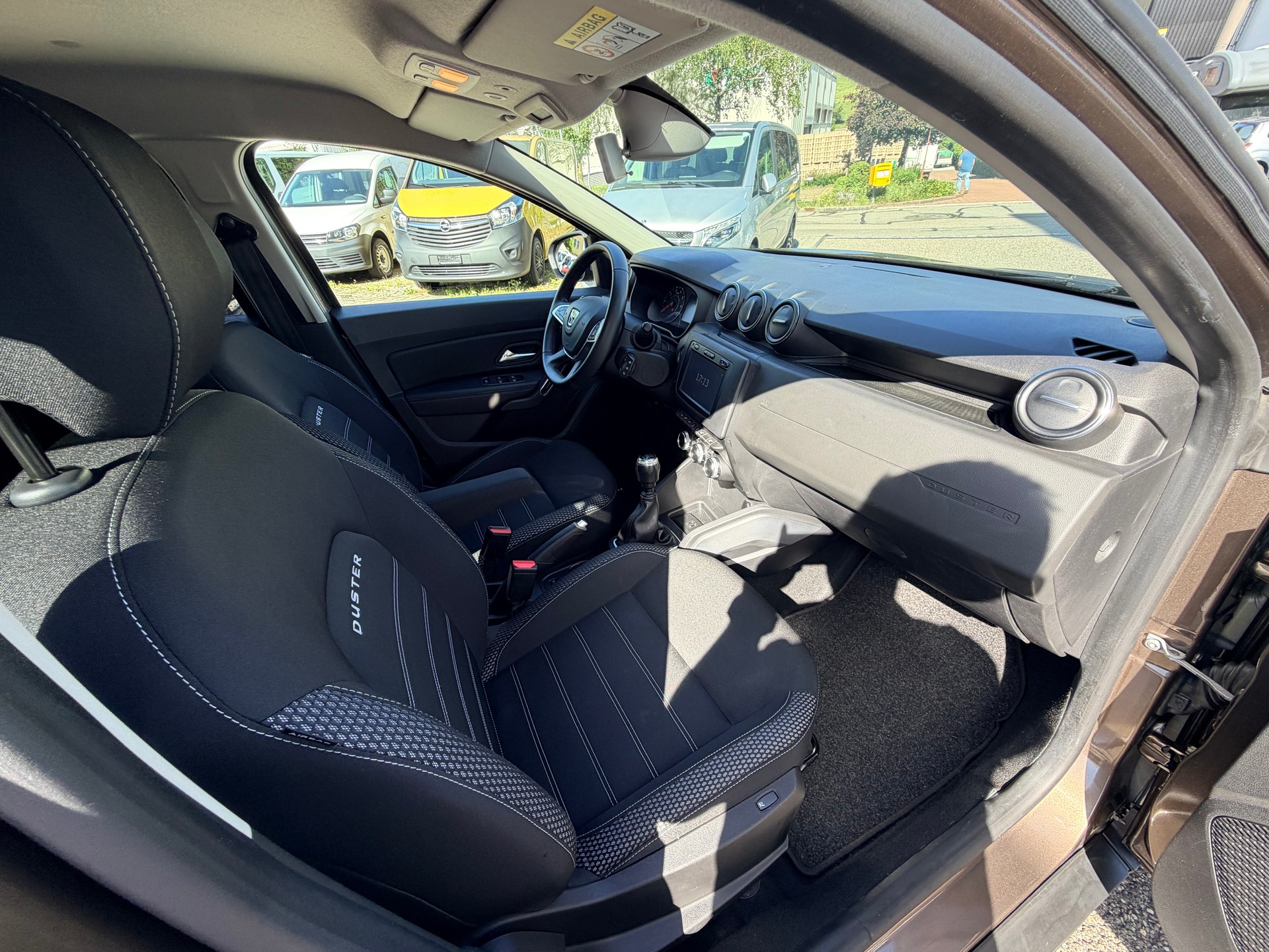 DACIA Duster TCe 125 Prestige 4x4-image-9