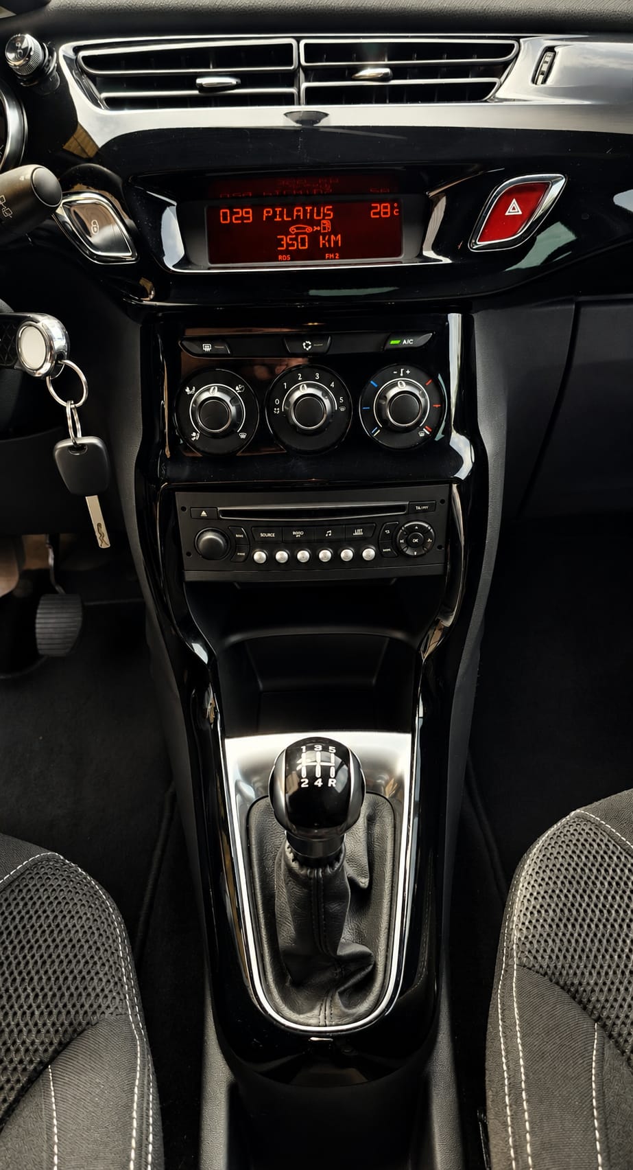 DS AUTOMOBILES DS3 1.2 VTi SO Chic-image-7