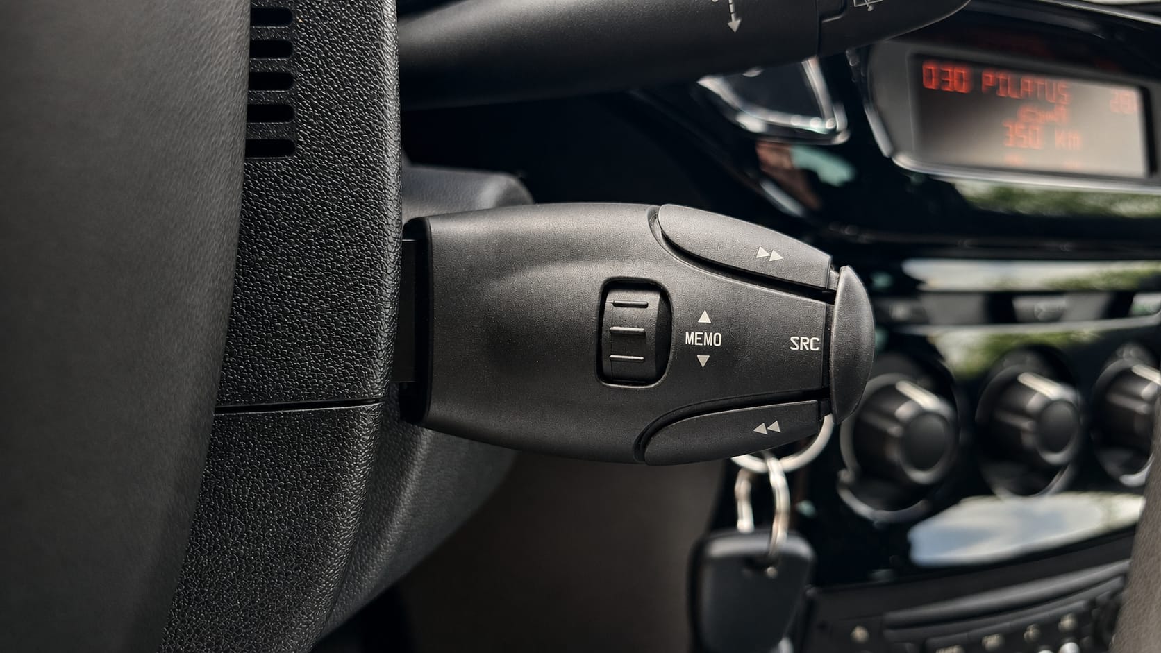 DS AUTOMOBILES DS3 1.2 VTi SO Chic-image-9