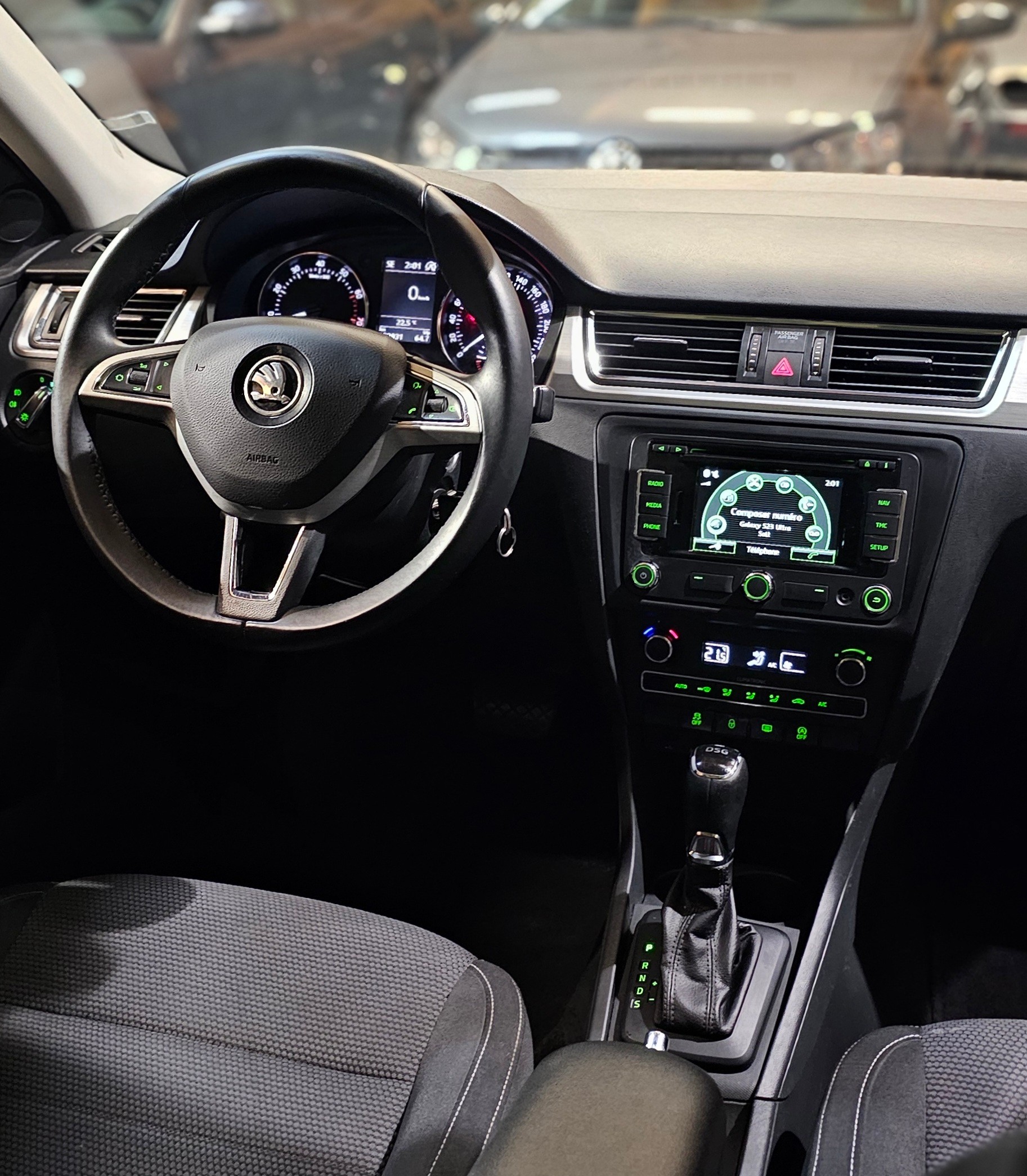 SKODA Rapid Spaceback 1.4 TSI Elegance DSG-image-17