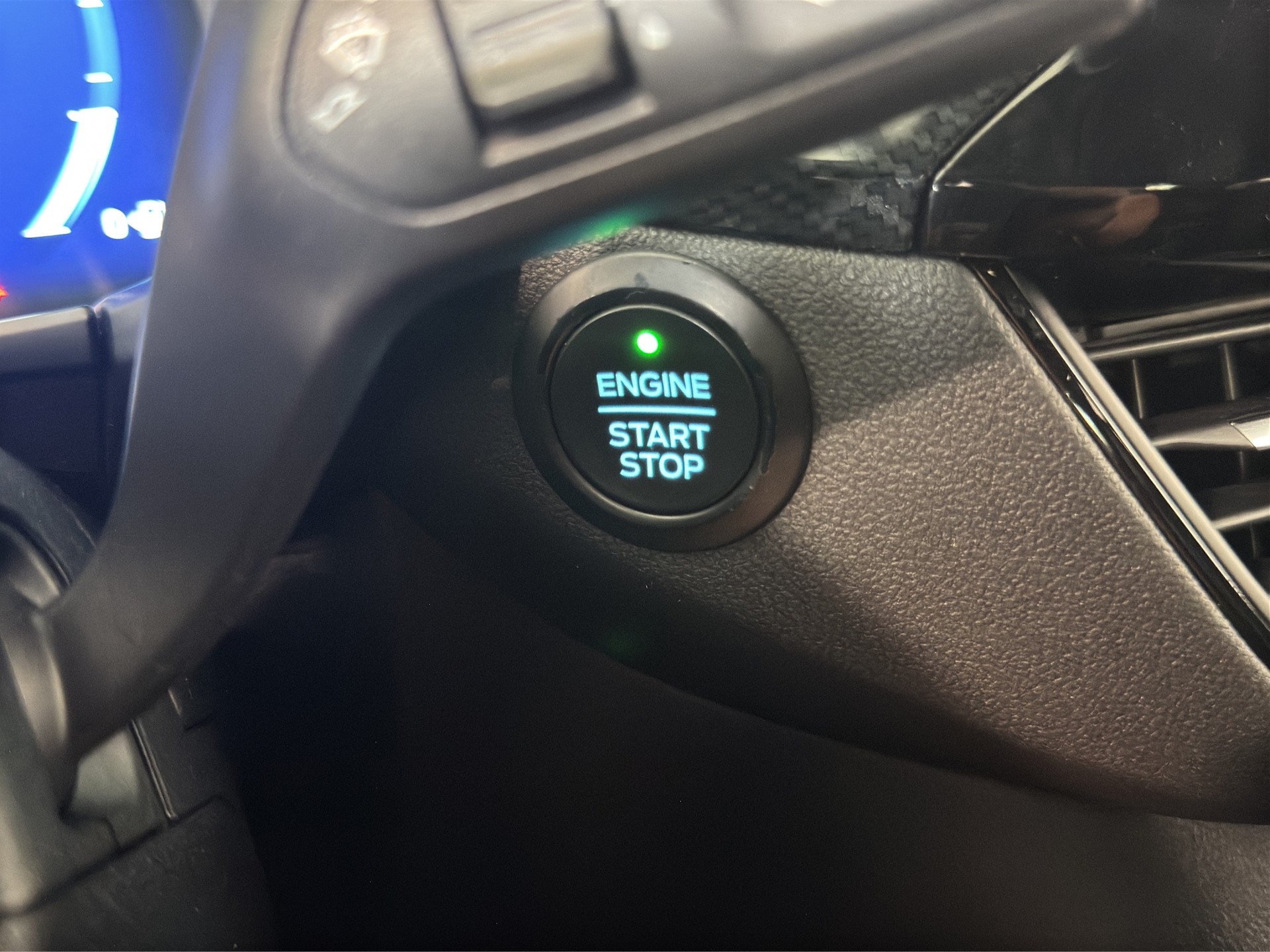 FORD Kuga 2.0 TDCi EcoBlue ST-Line X 4WD-image-23