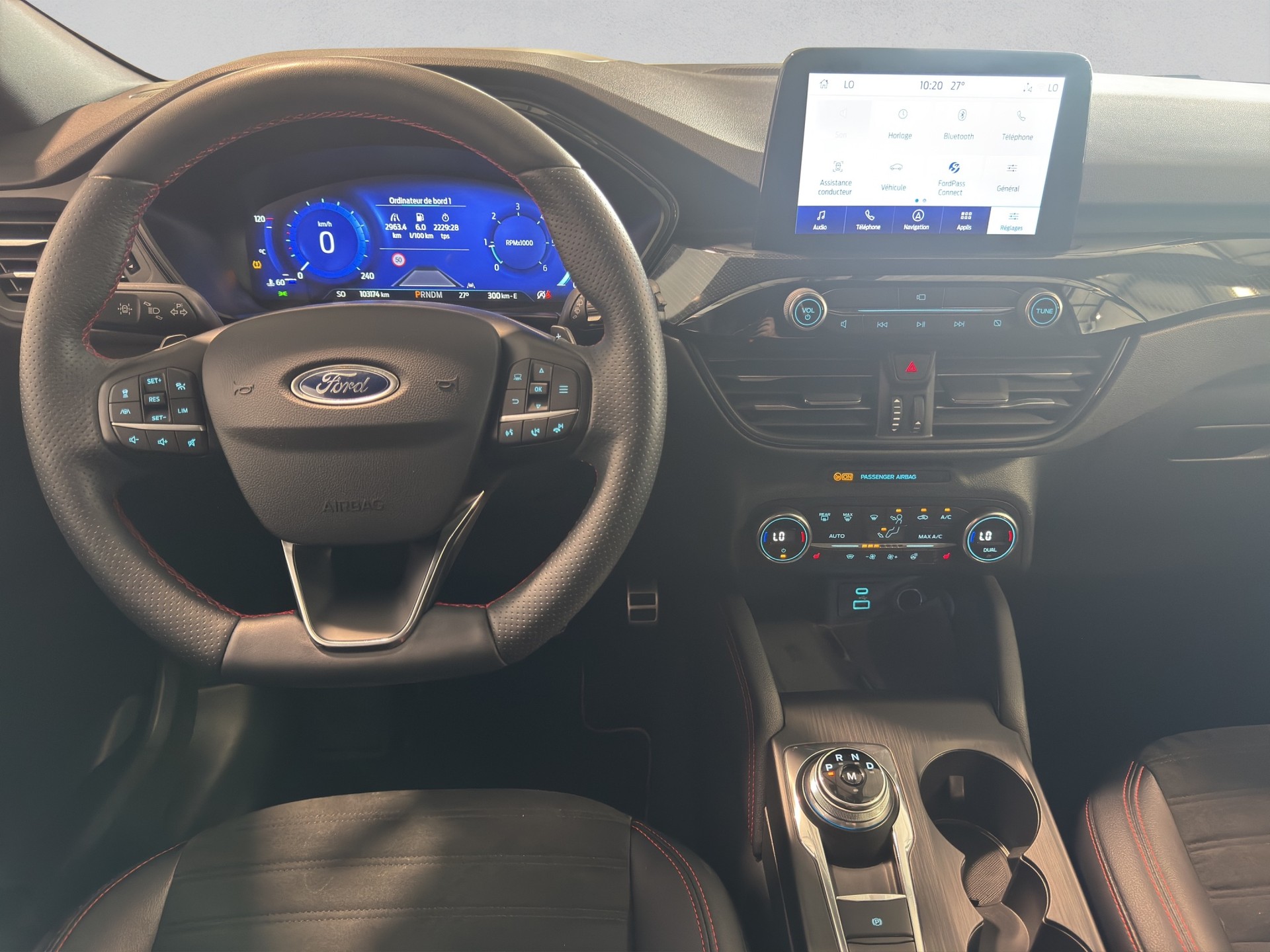 FORD Kuga 2.0 TDCi EcoBlue ST-Line X 4WD-image-9