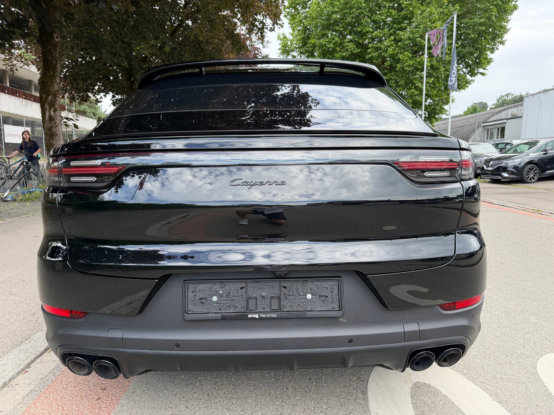 PORSCHE Cayenne Coupé E-Hybrid-image-4
