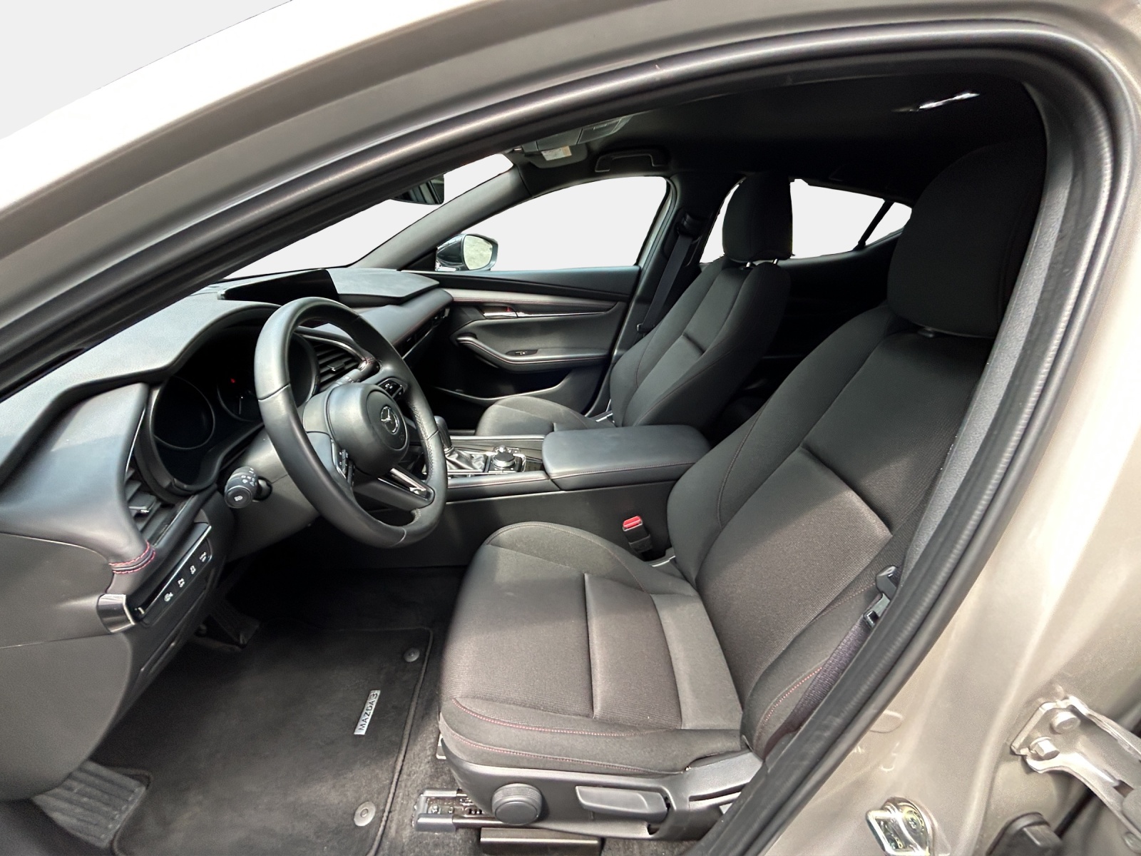 MAZDA 3 2.0/186 Homura 4x4-image-9