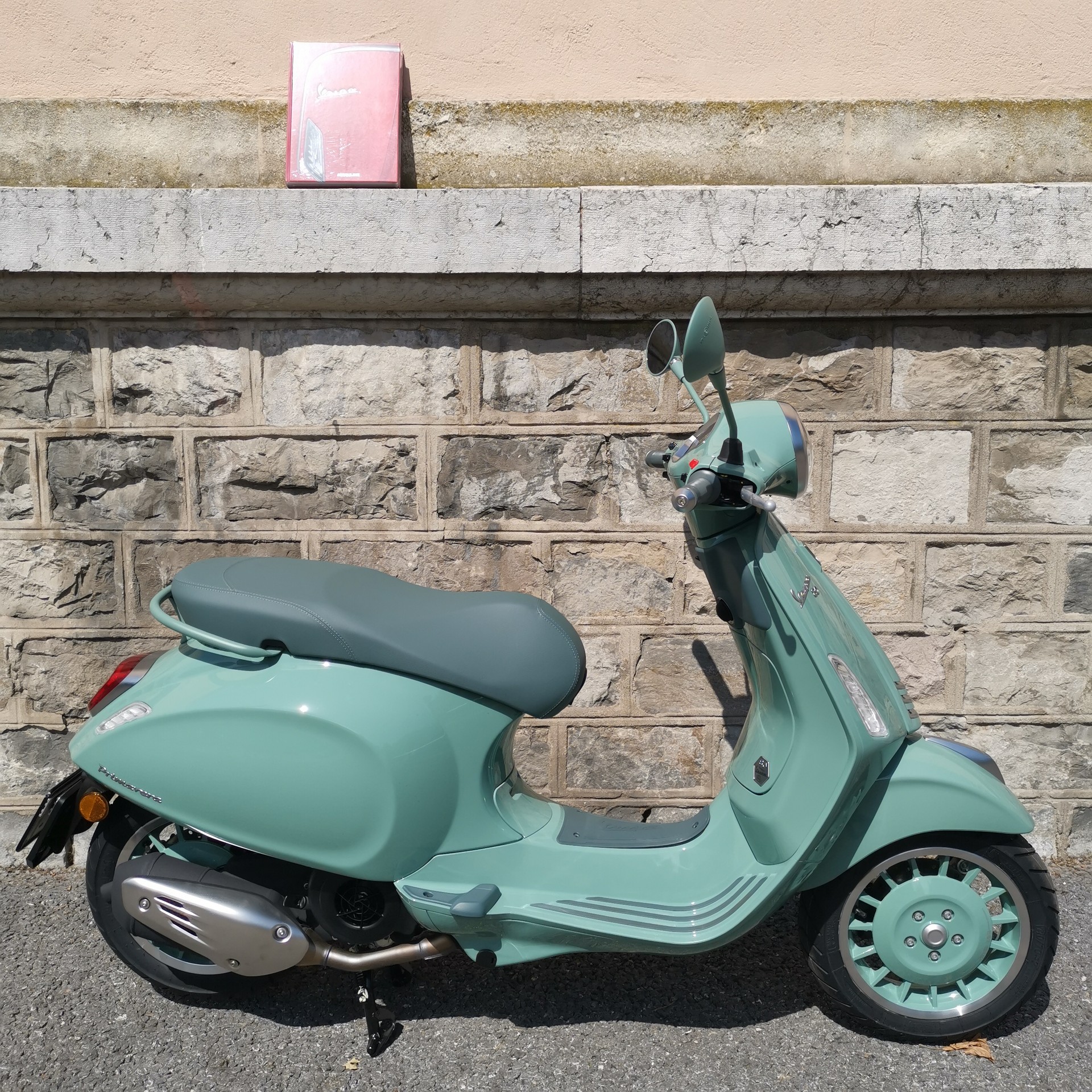 PIAGGIO 80th ABS E5+-showroom-element-1