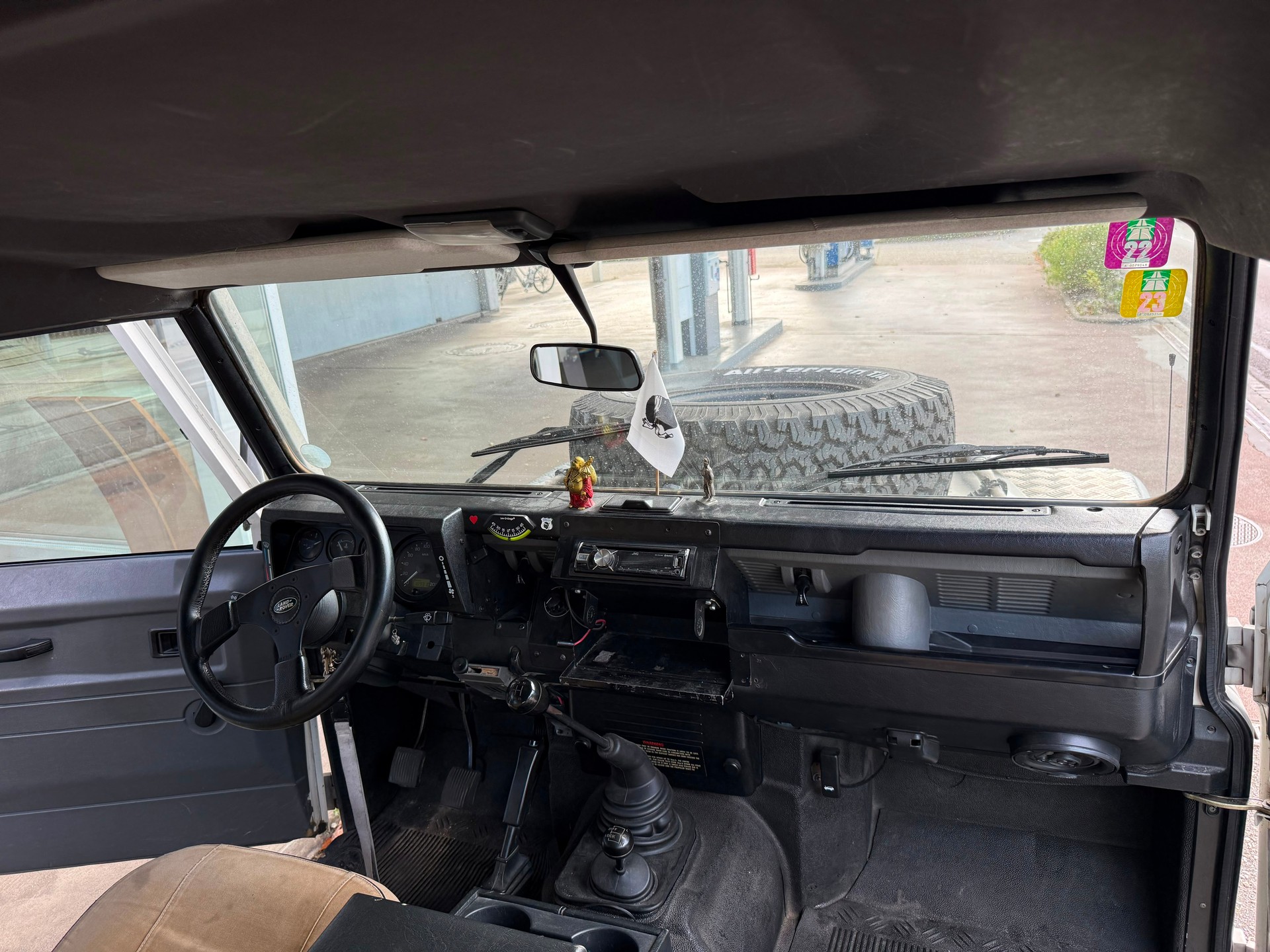 LAND ROVER Defender 110 CSW 2.5 Td5-image-16