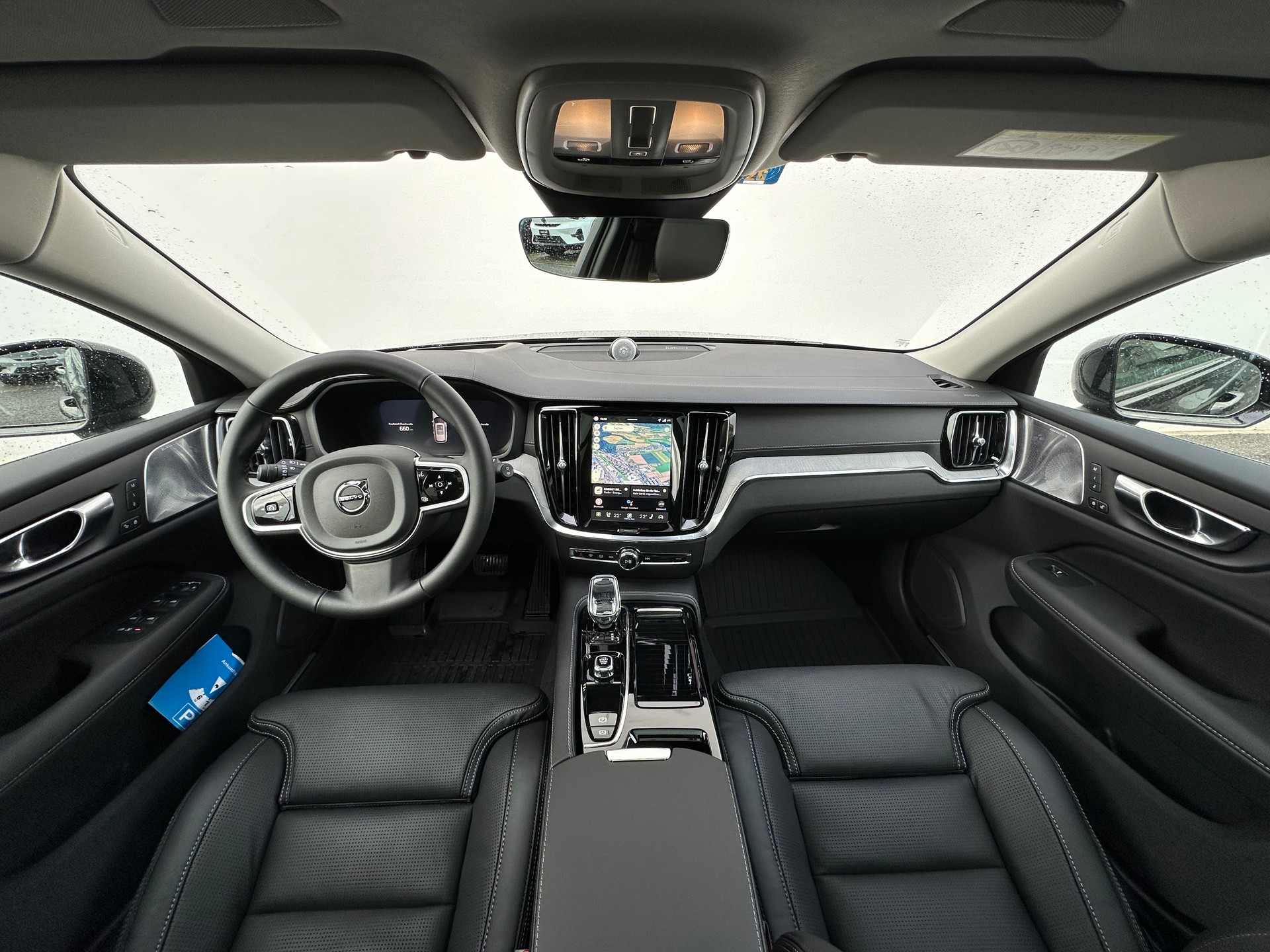 VOLVO V60 2.0 T8 TE Ultra Dark eAWD-image-6