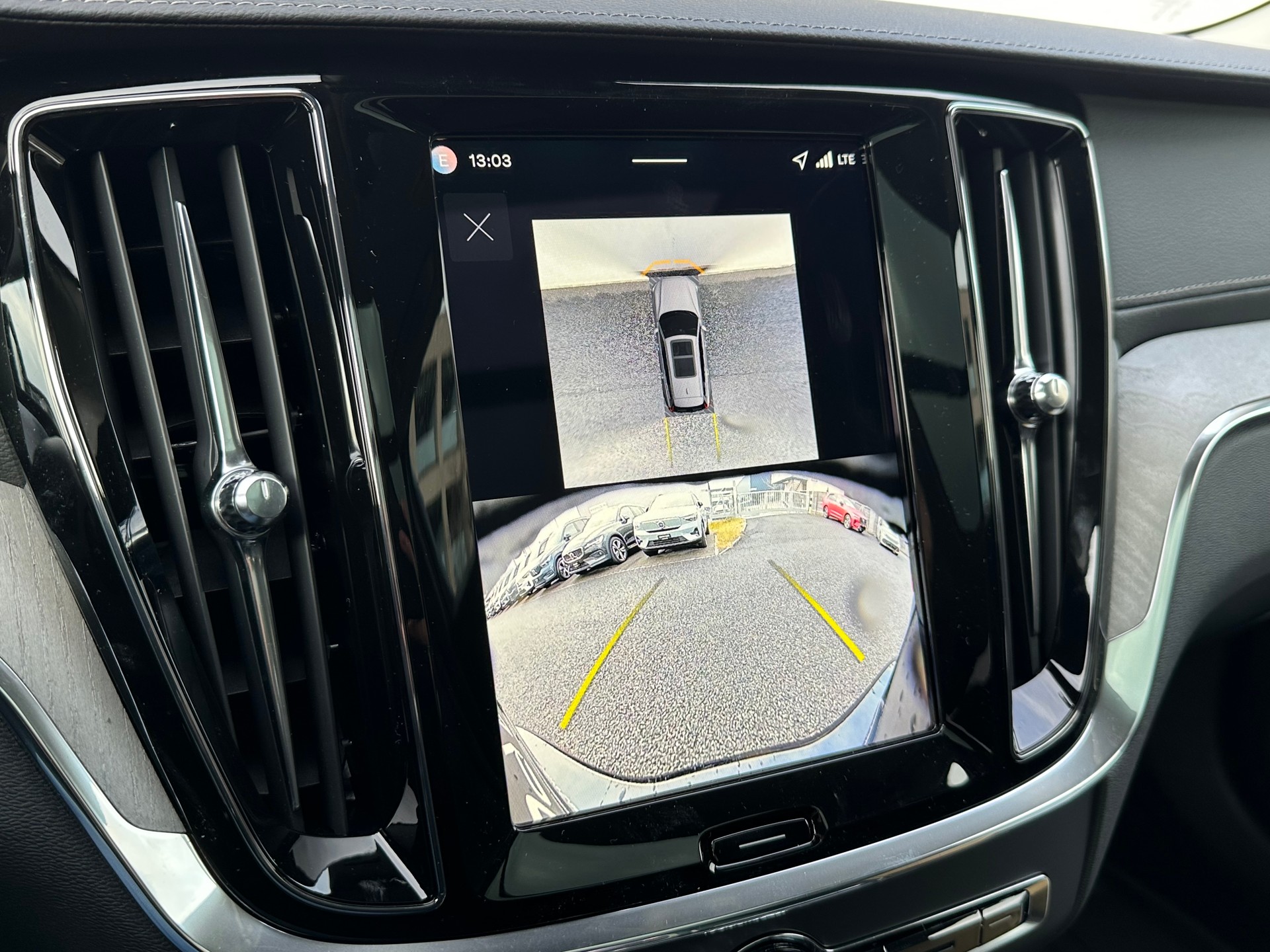 VOLVO V60 2.0 T8 TE Ultra Dark eAWD-image-9