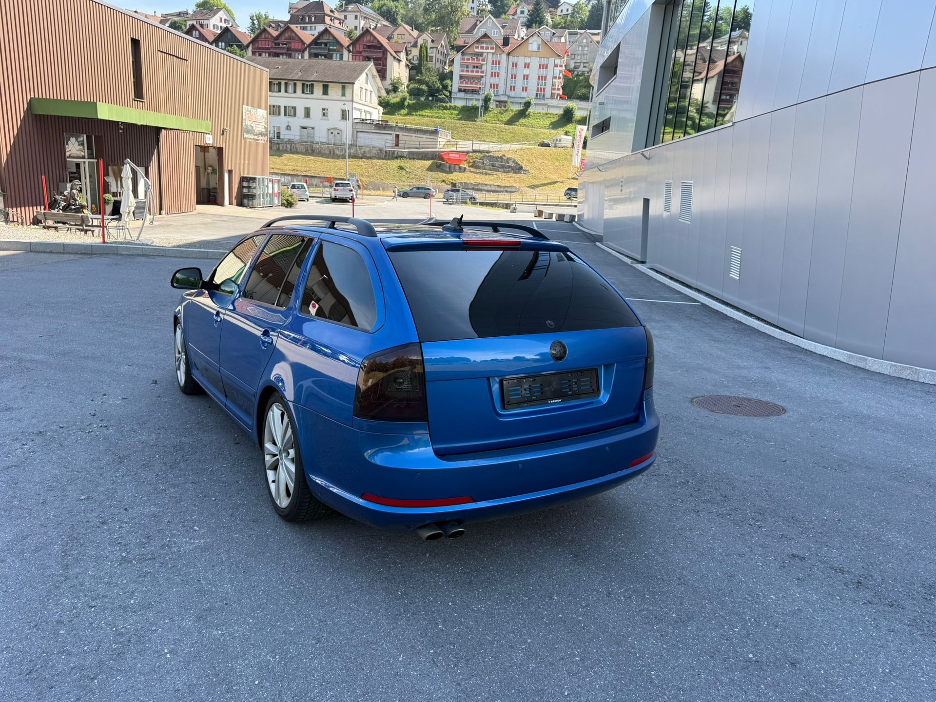 SKODA Octavia Combi 2.0 TDI RS-image-2