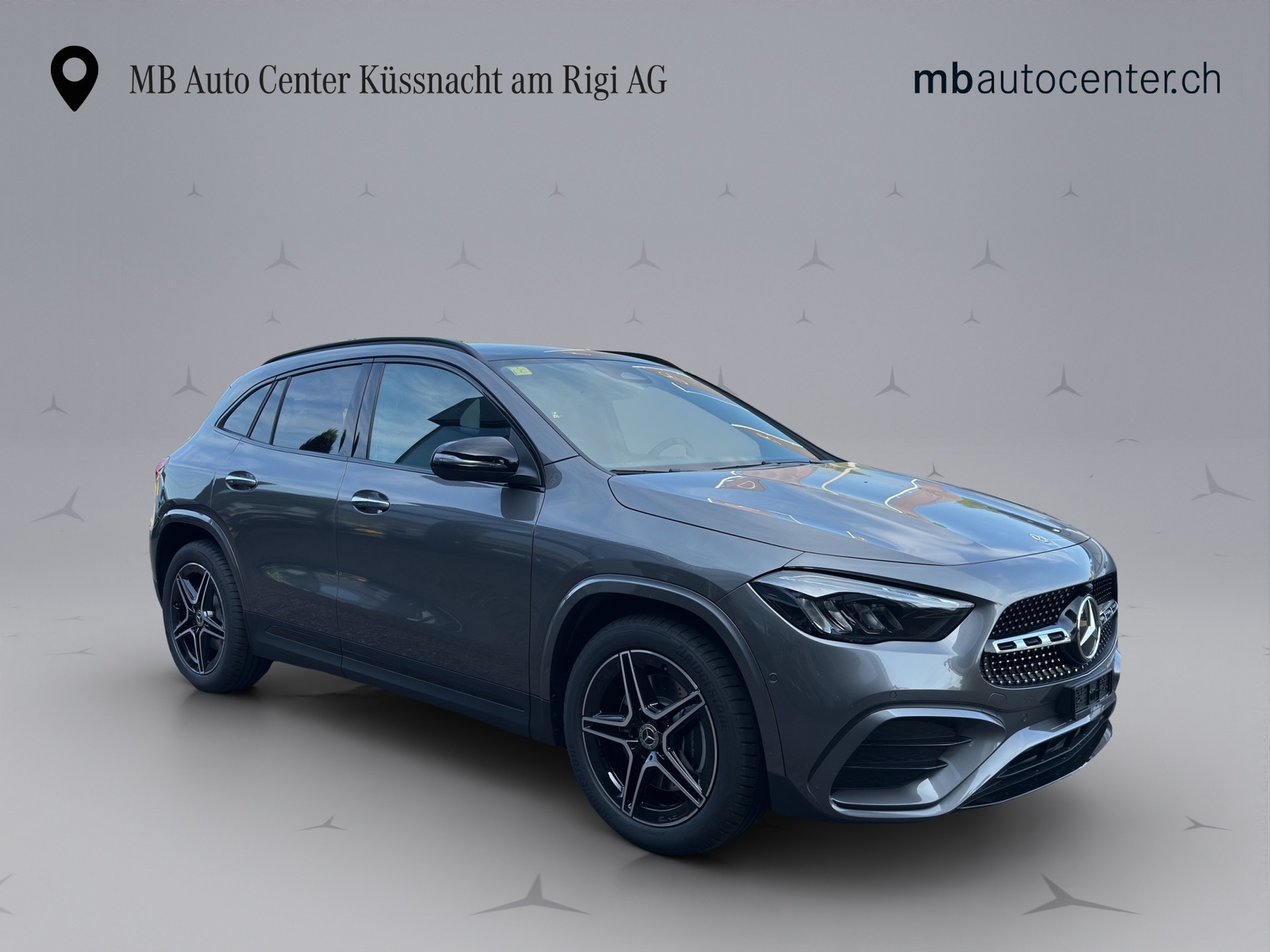 MERCEDES-BENZ GLA 250 Swiss Star AMG Line 4matic-image-7