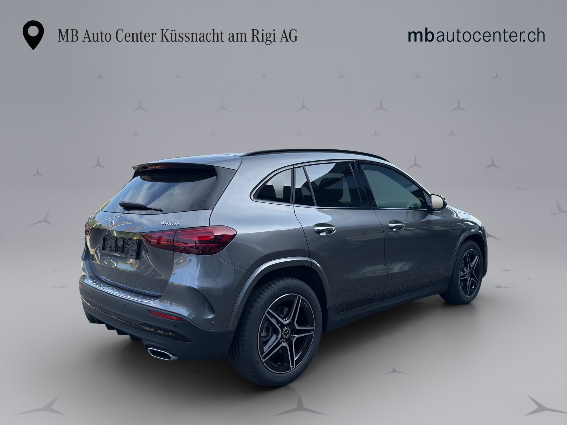 MERCEDES-BENZ GLA 250 Swiss Star AMG Line 4matic-image-5