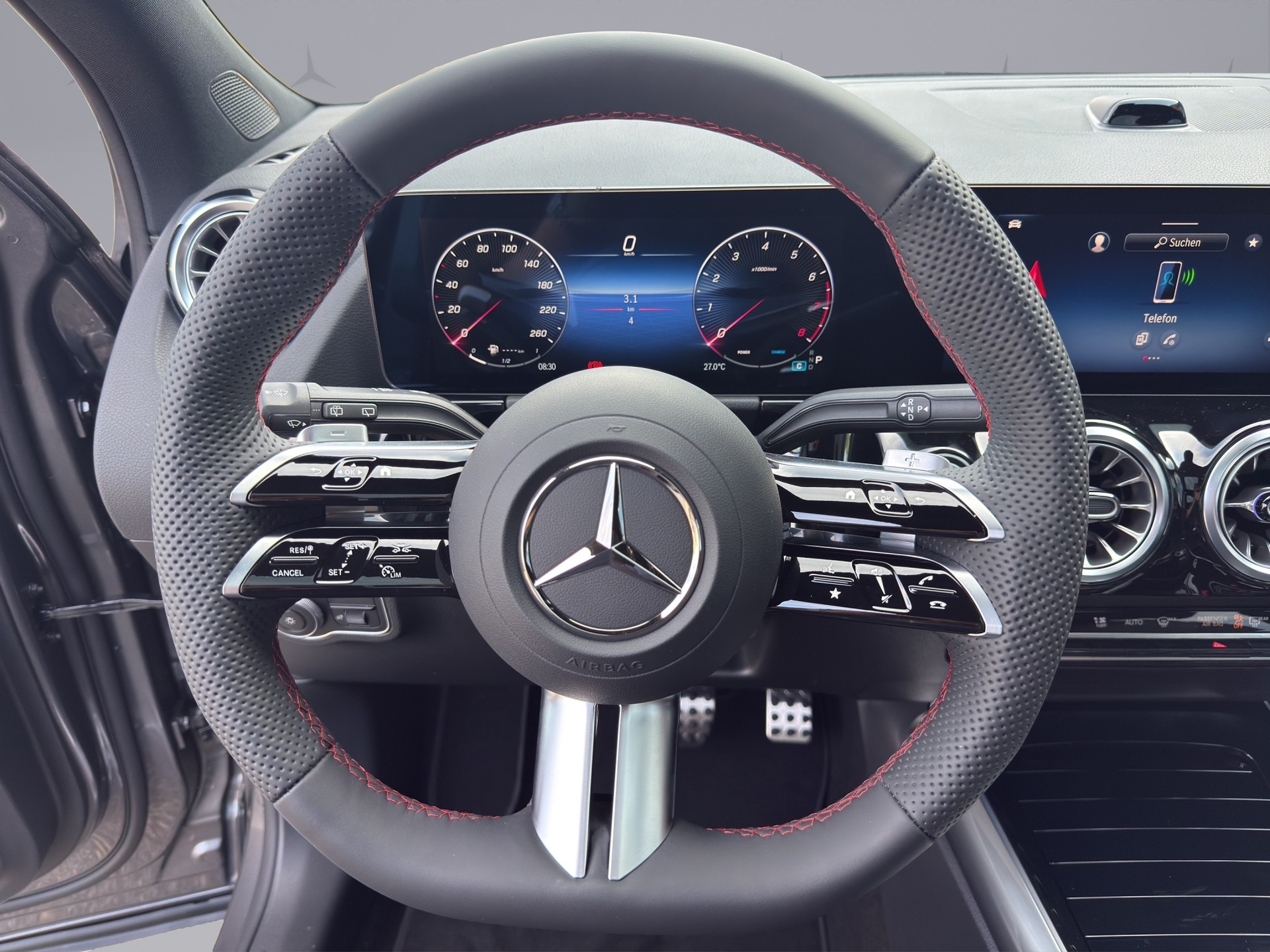 MERCEDES-BENZ GLA 250 Swiss Star AMG Line 4matic-image-9