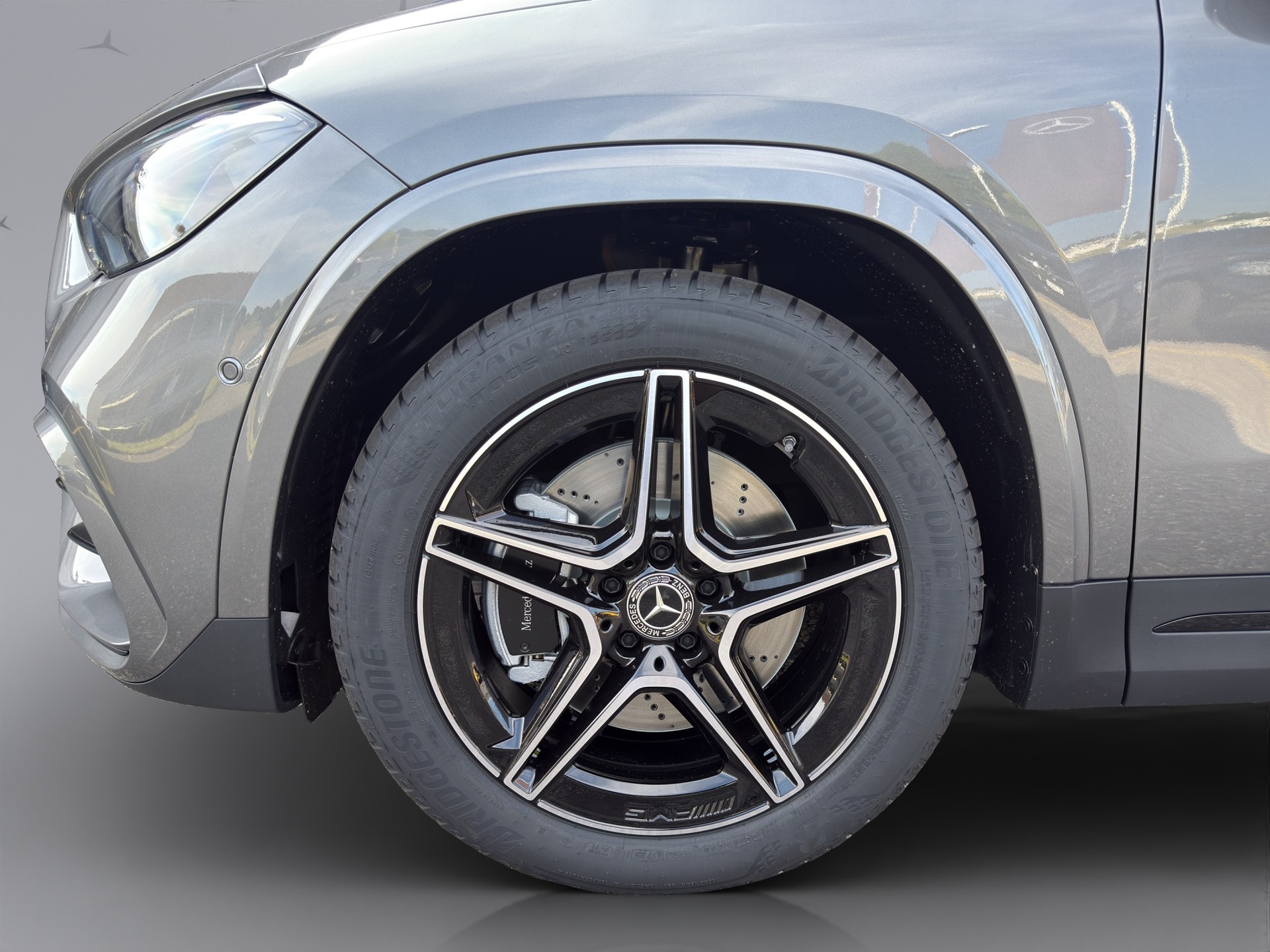 MERCEDES-BENZ GLA 250 Swiss Star AMG Line 4matic-image-17