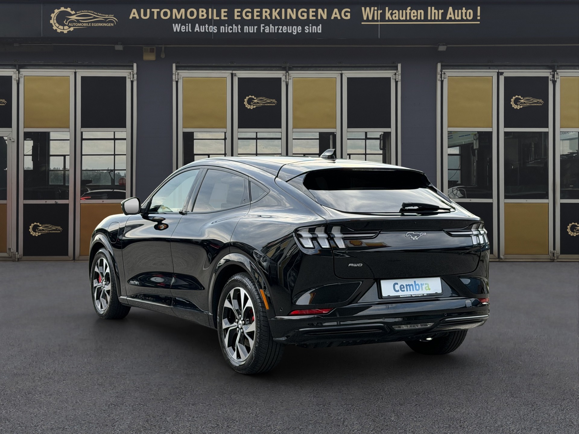 FORD Mustang Mach-E Premium AWD-image-6