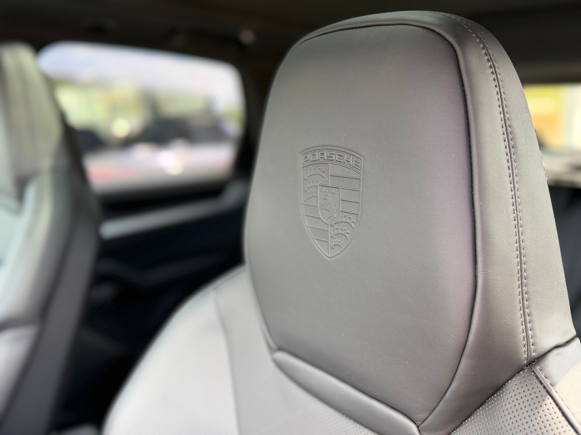 PORSCHE Cayenne E-Hybrid Tiptronic-image-25