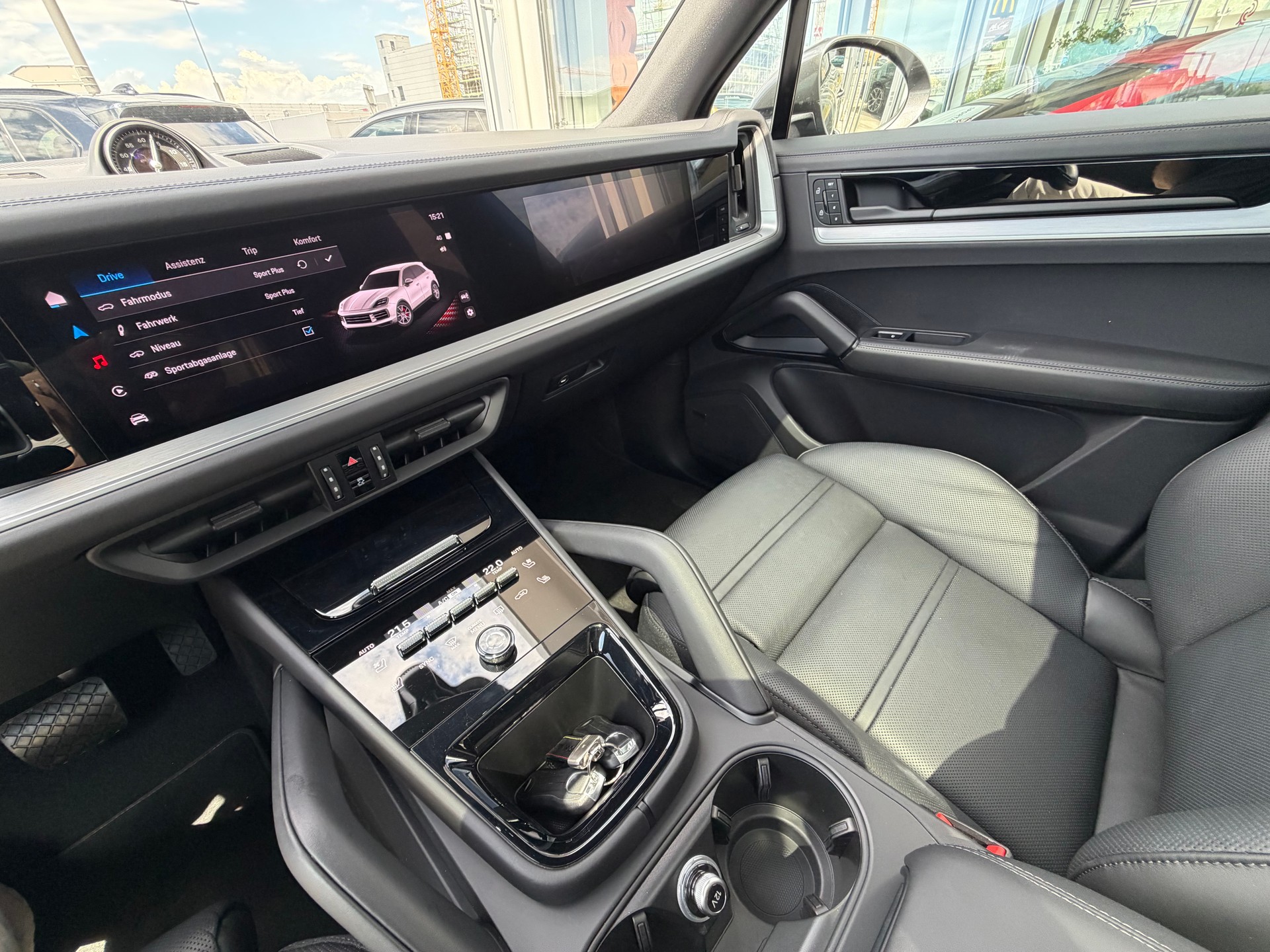 PORSCHE Cayenne E-Hybrid Tiptronic-image-35