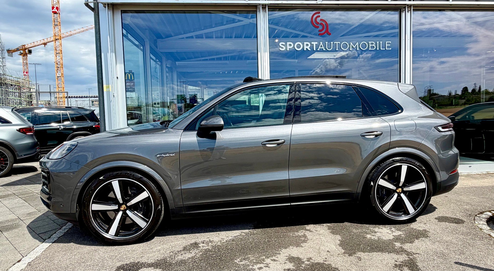 PORSCHE Cayenne E-Hybrid Tiptronic-image-9