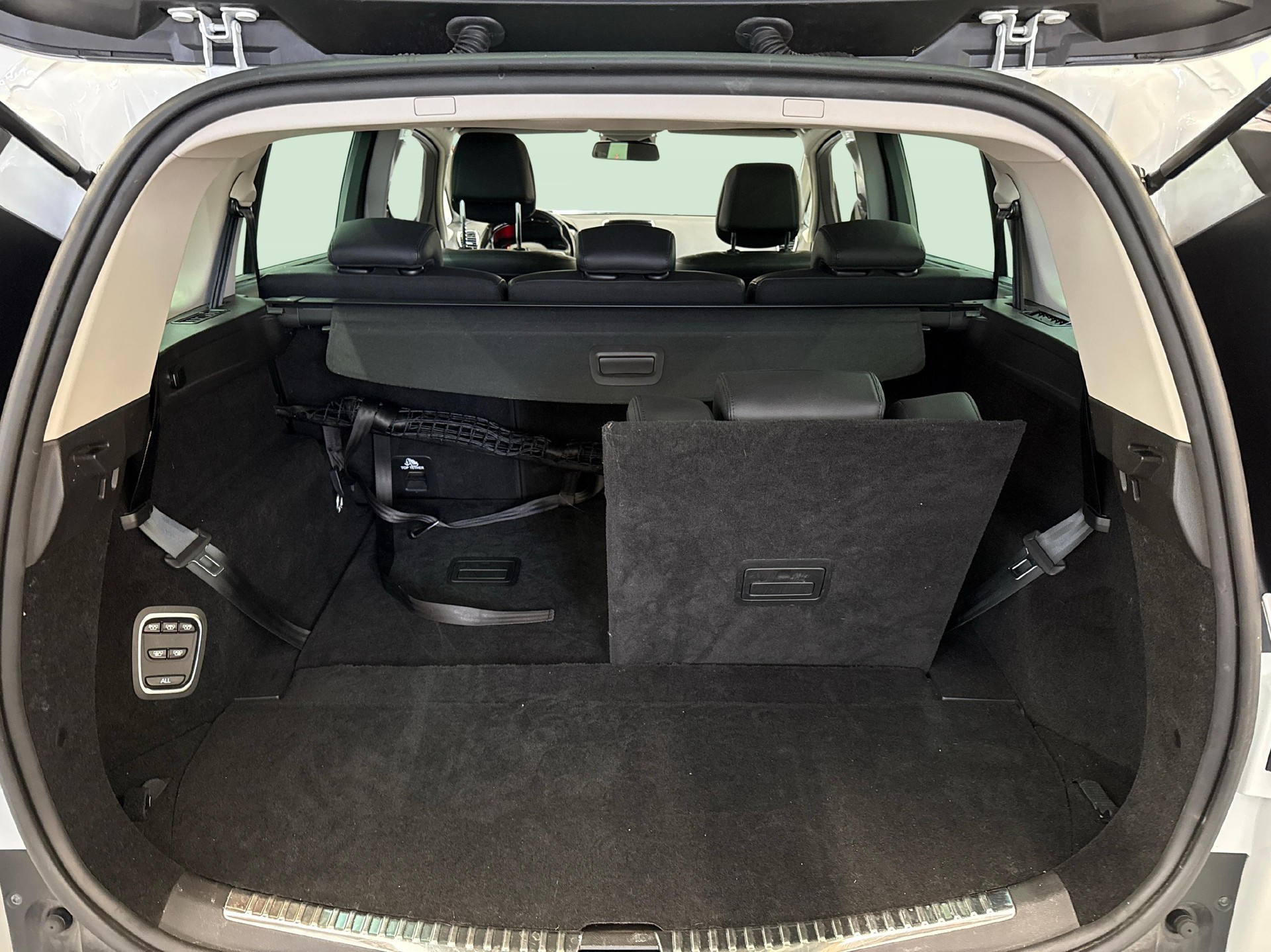RENAULT Espace 1.8 TCe 225 Initiale EDC-image-11