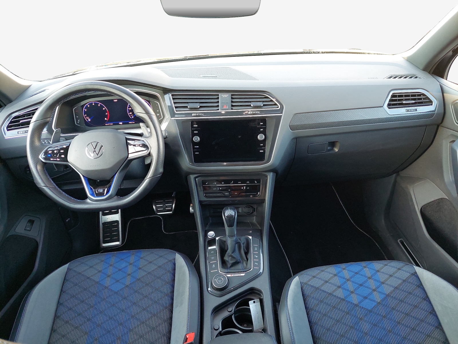 VW Tiguan 2.0TSI R 4Motion DSG-image-8