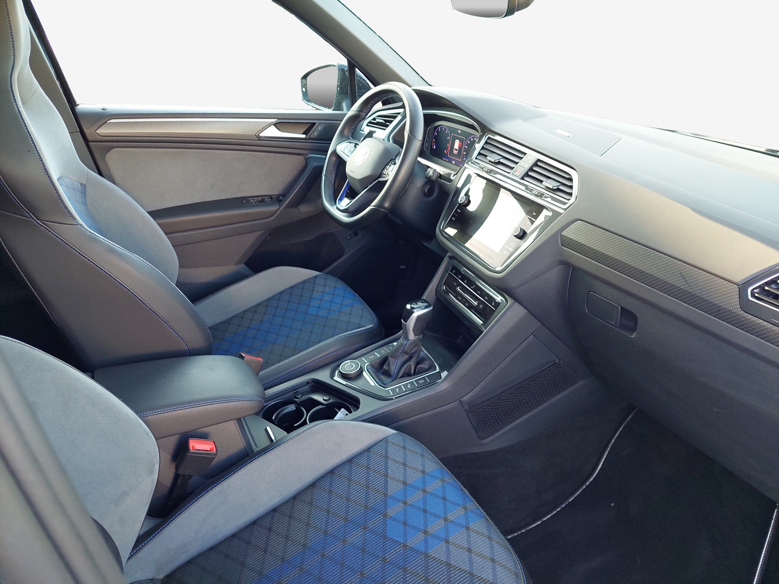VW Tiguan 2.0TSI R 4Motion DSG-image-14