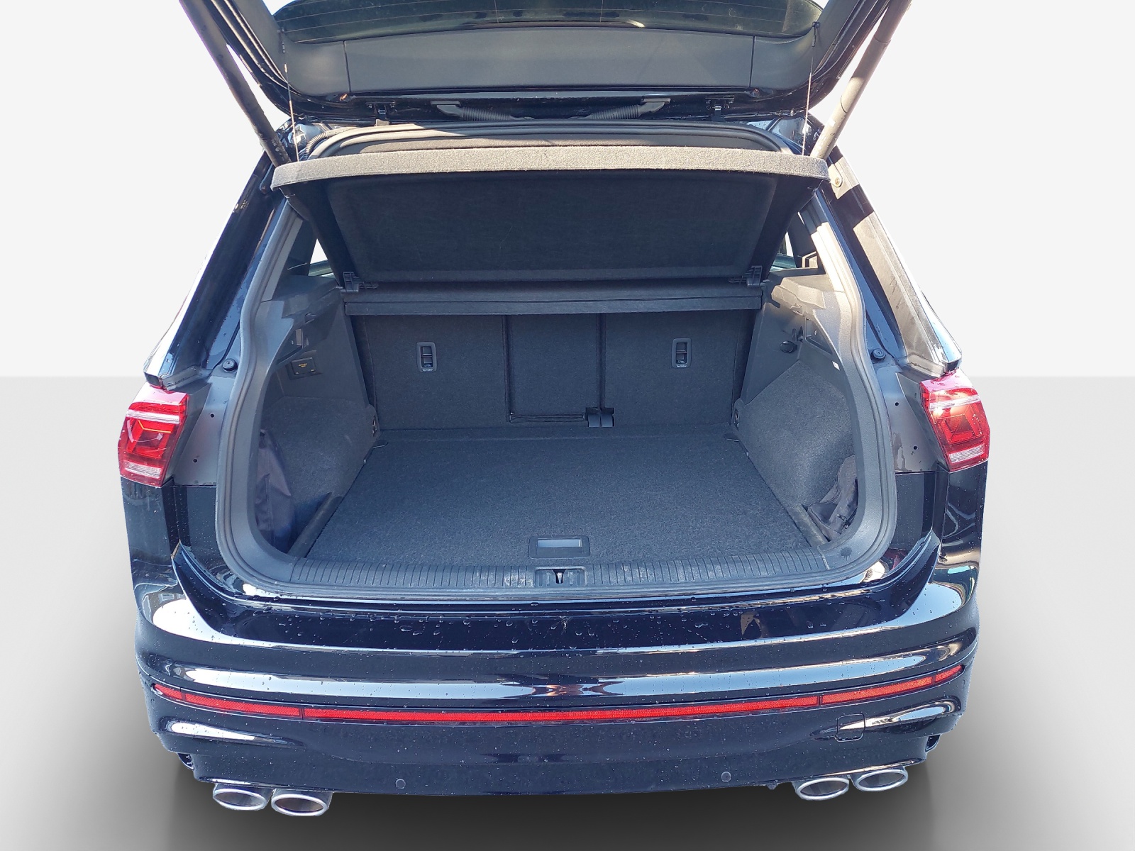 VW Tiguan 2.0TSI R 4Motion DSG-image-12