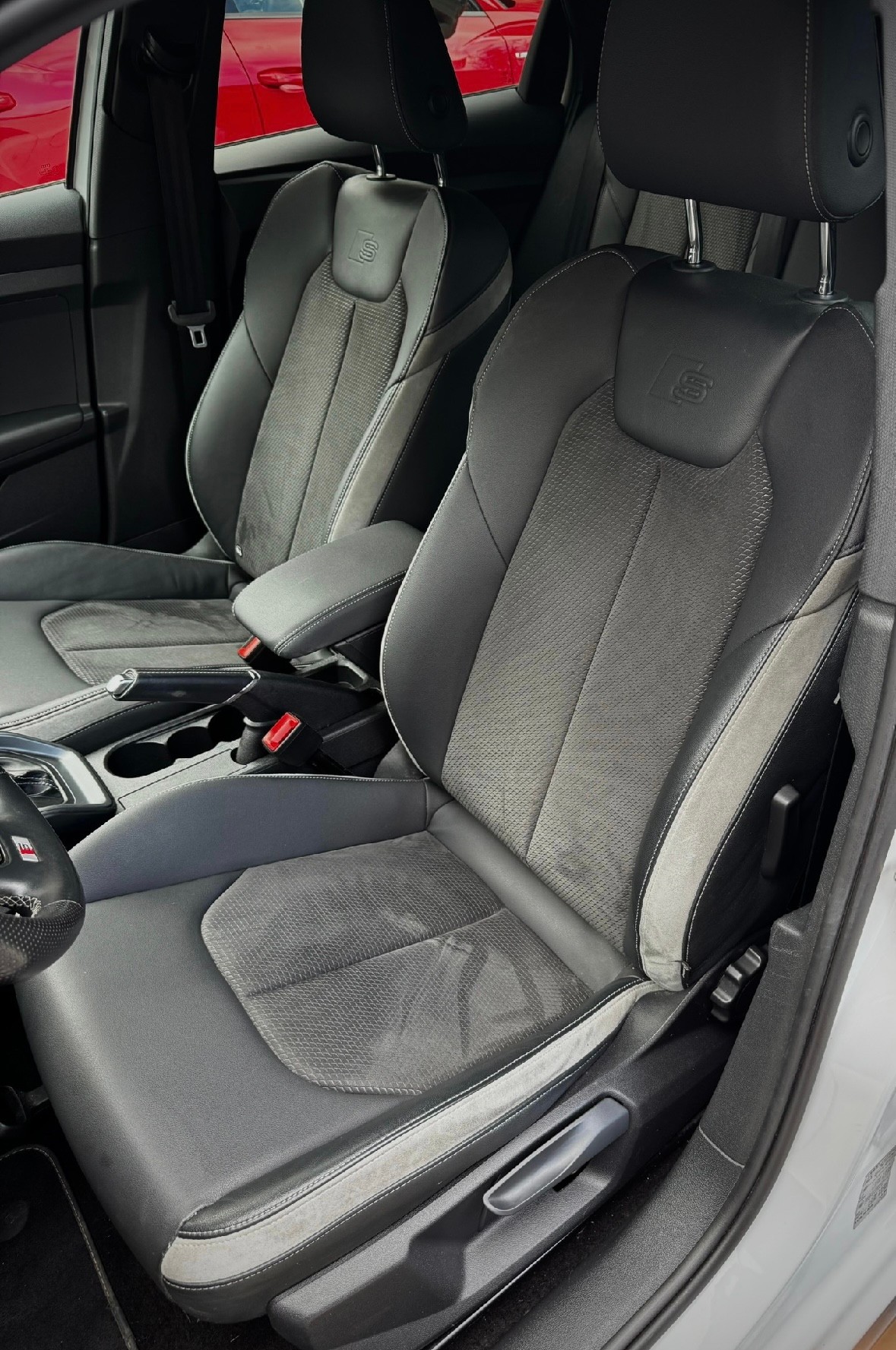 AUDI 1.5 35 TFSI City Carver S-Tronic-image-4