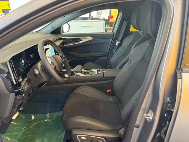 RENAULT Atelier Alpine Hyber Hybrid E-Tech 4x4 300 PS-image-11