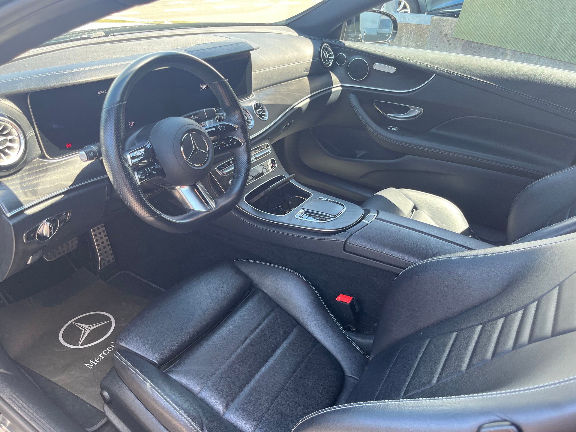 MERCEDES-BENZ E 300 Coupé AMG Line 9G-Tronic-image-5