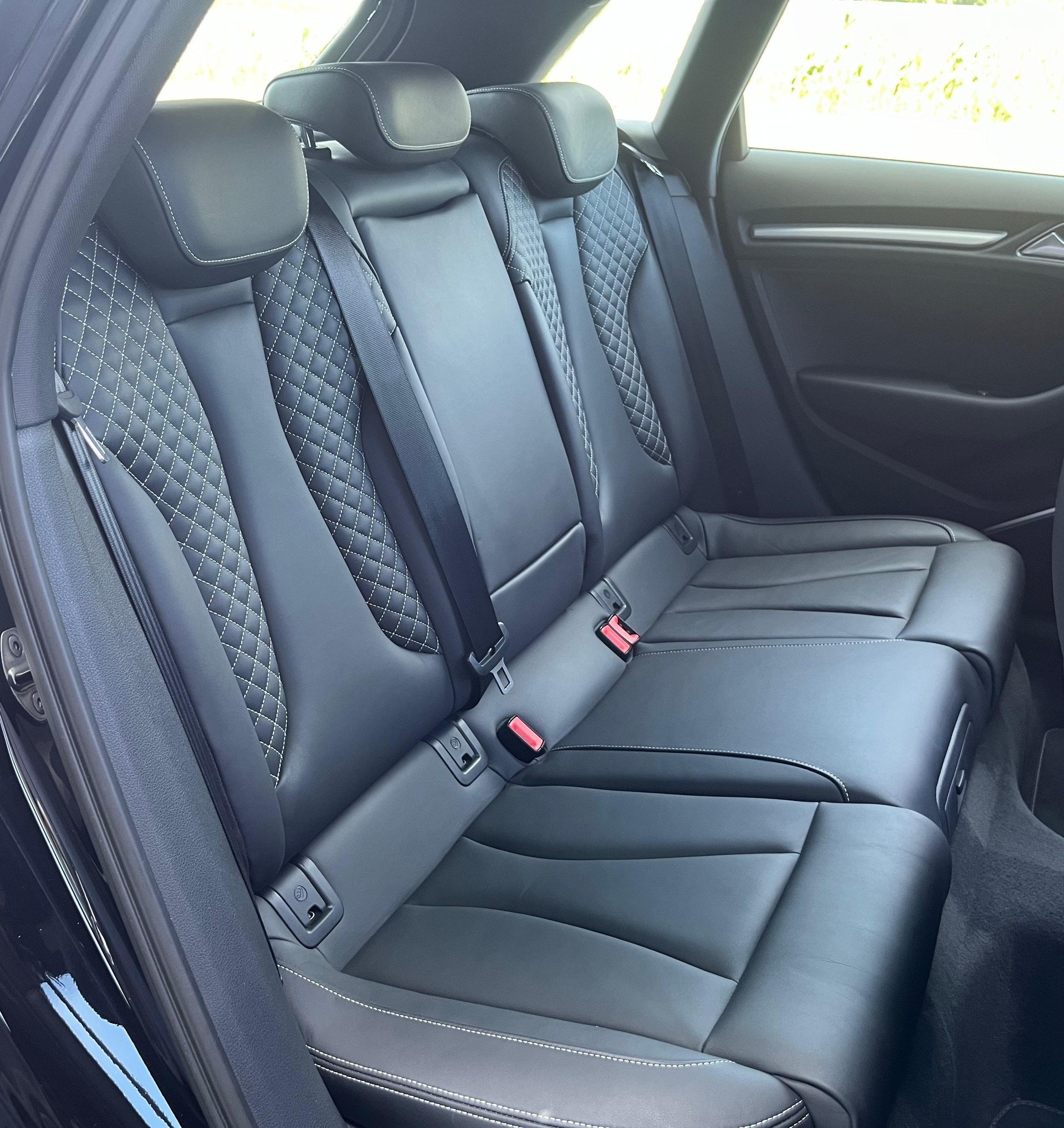 AUDI S3 Sportback 2.0 TFSI quattro S-tronic-image-11