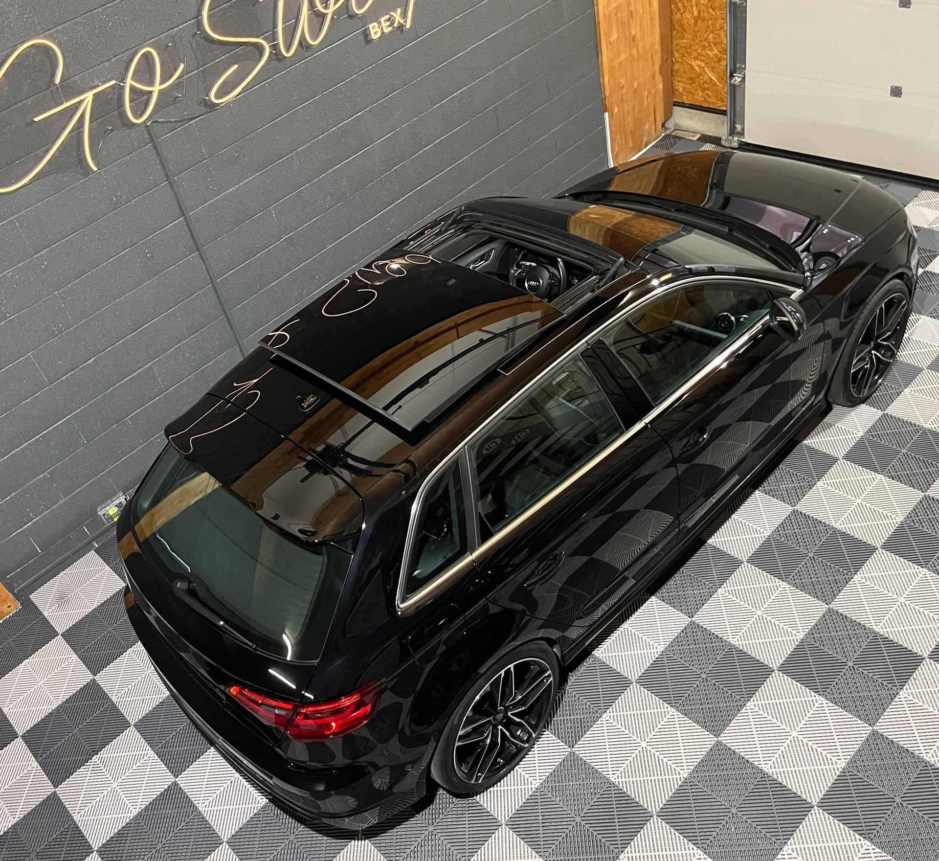 AUDI S3 Sportback 2.0 TFSI quattro S-tronic-image-2