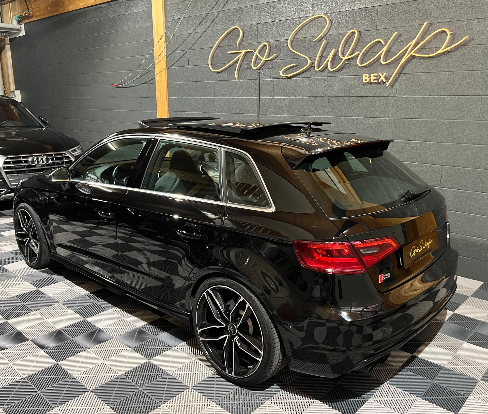 AUDI S3 Sportback 2.0 TFSI quattro S-tronic-image-7