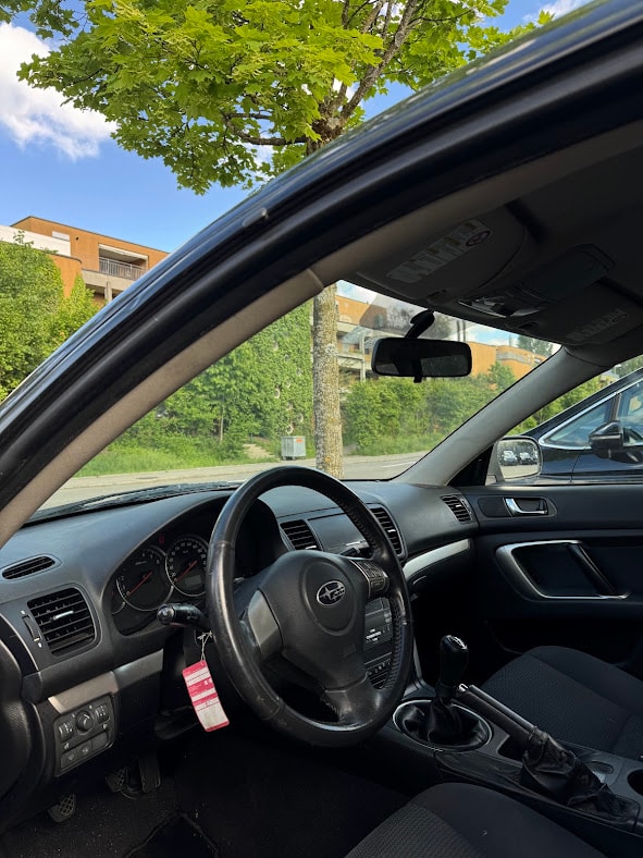 SUBARU Legacy 2.0R AWD Comfort-image-4