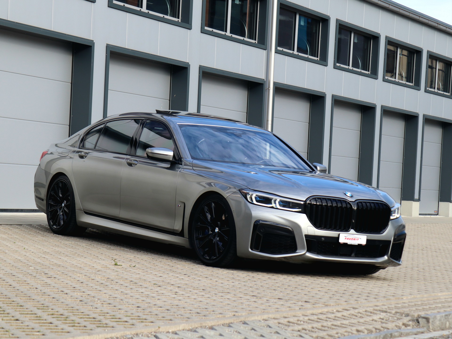 BMW 750Li xDrive M Sportpaket Steptronic (CH)-image-0