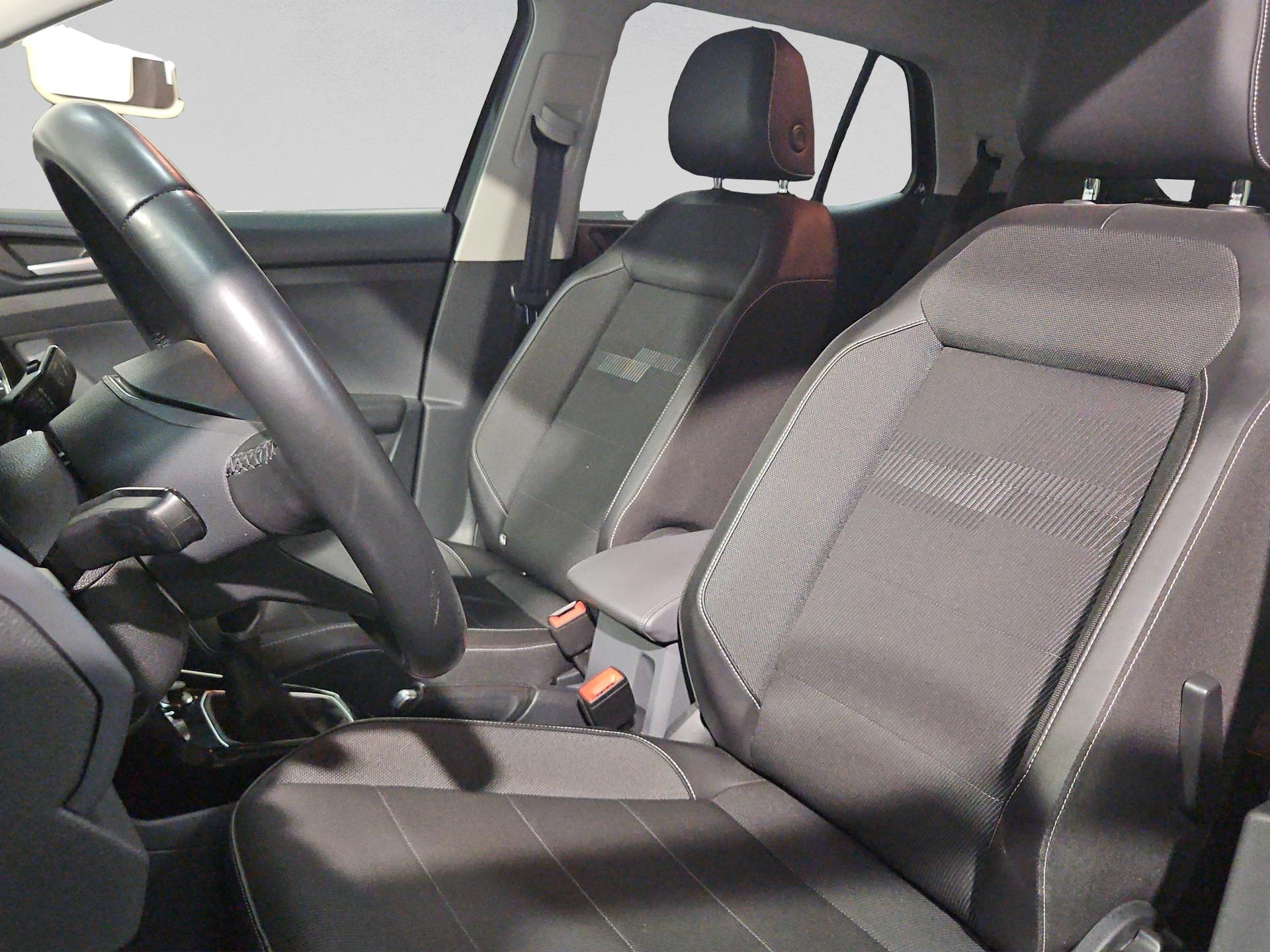 VW T-Cross 1.0 TSI Life-image-8