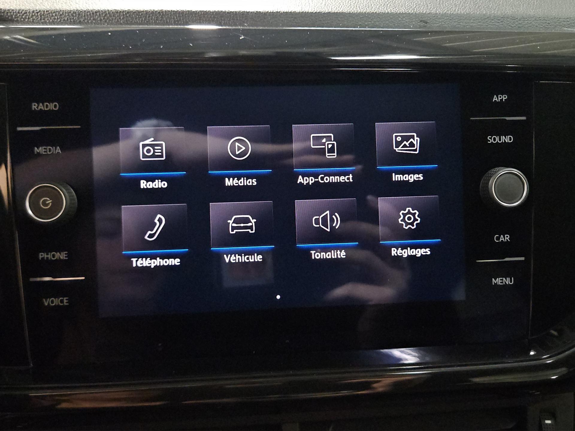 VW T-Cross 1.0 TSI Life-image-12