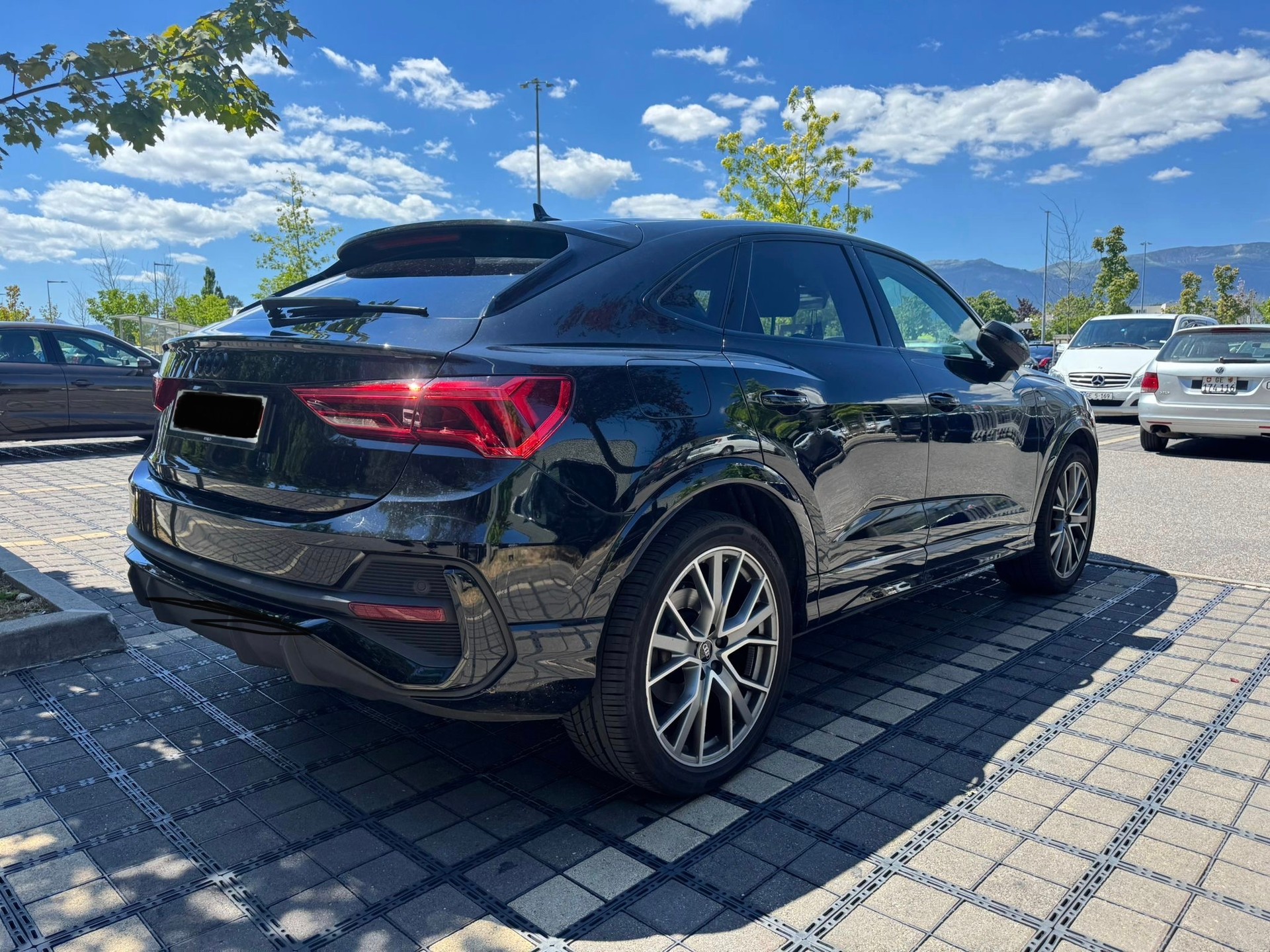 AUDI 1.5 35 TFSI S line Attraction S-Tronic-image-1