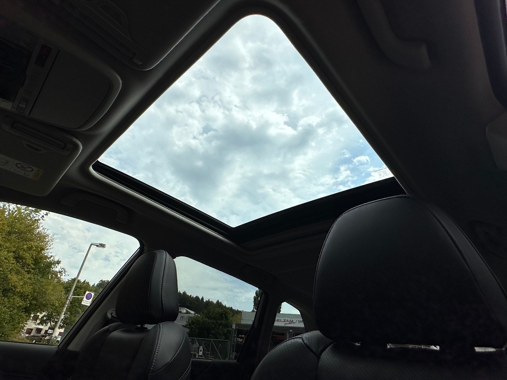 SUBARU Forester 2.0i e-Boxer Luxury Lineartronic 166PS-image-13