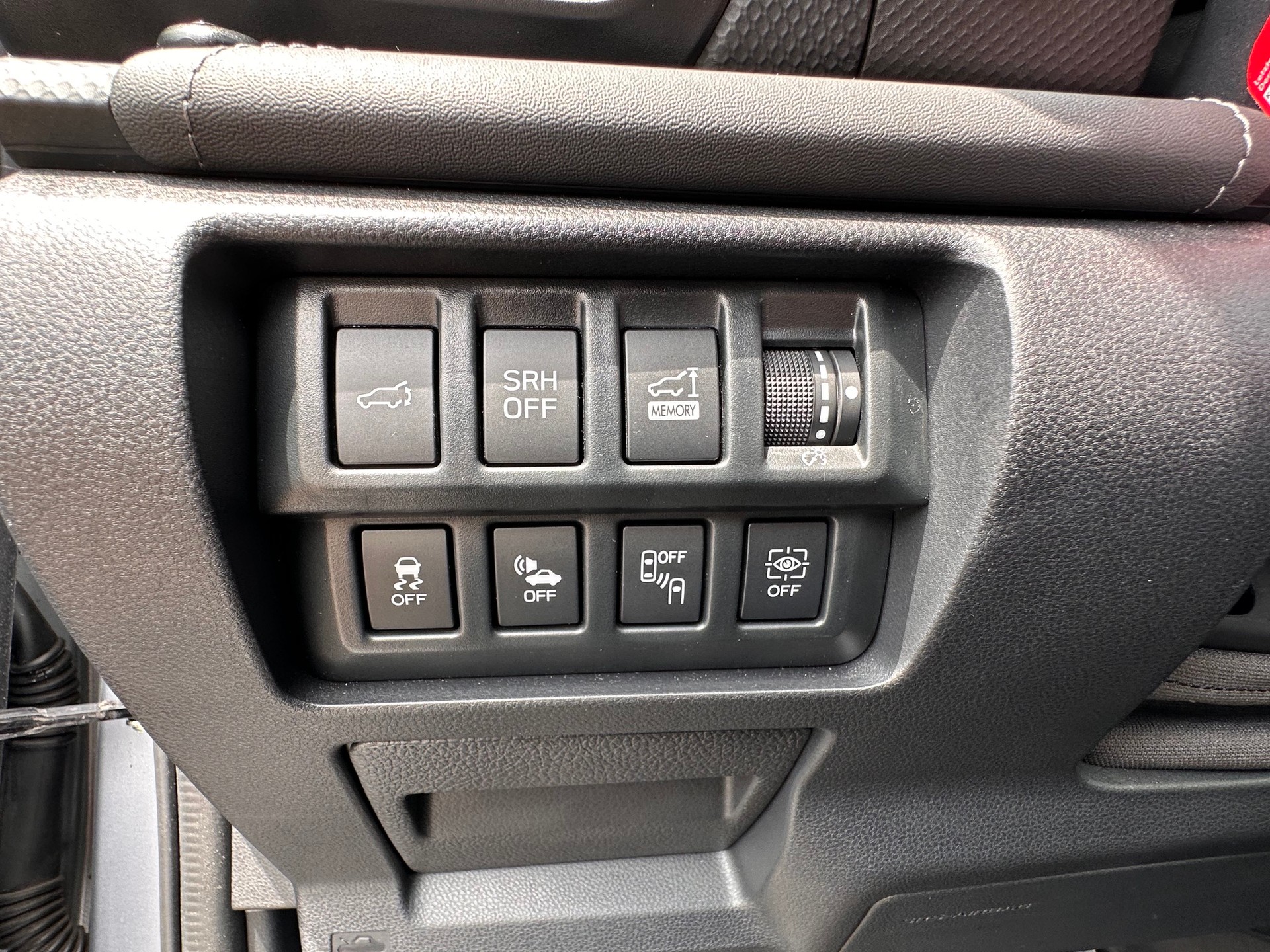 SUBARU Forester 2.0i e-Boxer Luxury Lineartronic 166PS-image-18