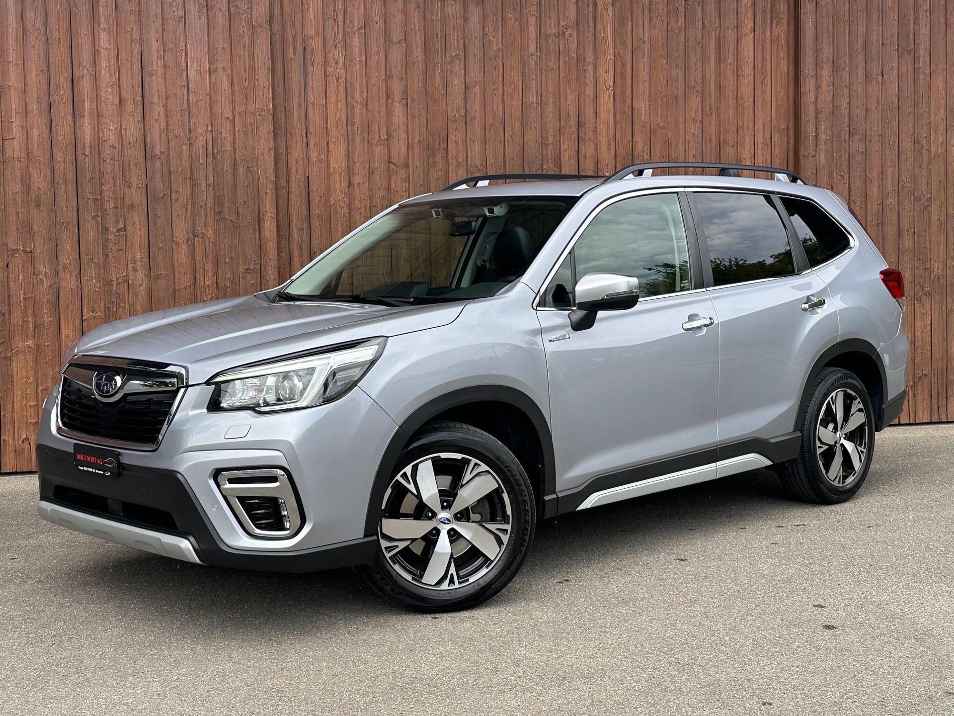 SUBARU Forester 2.0i e-Boxer Luxury Lineartronic 166PS-image-3