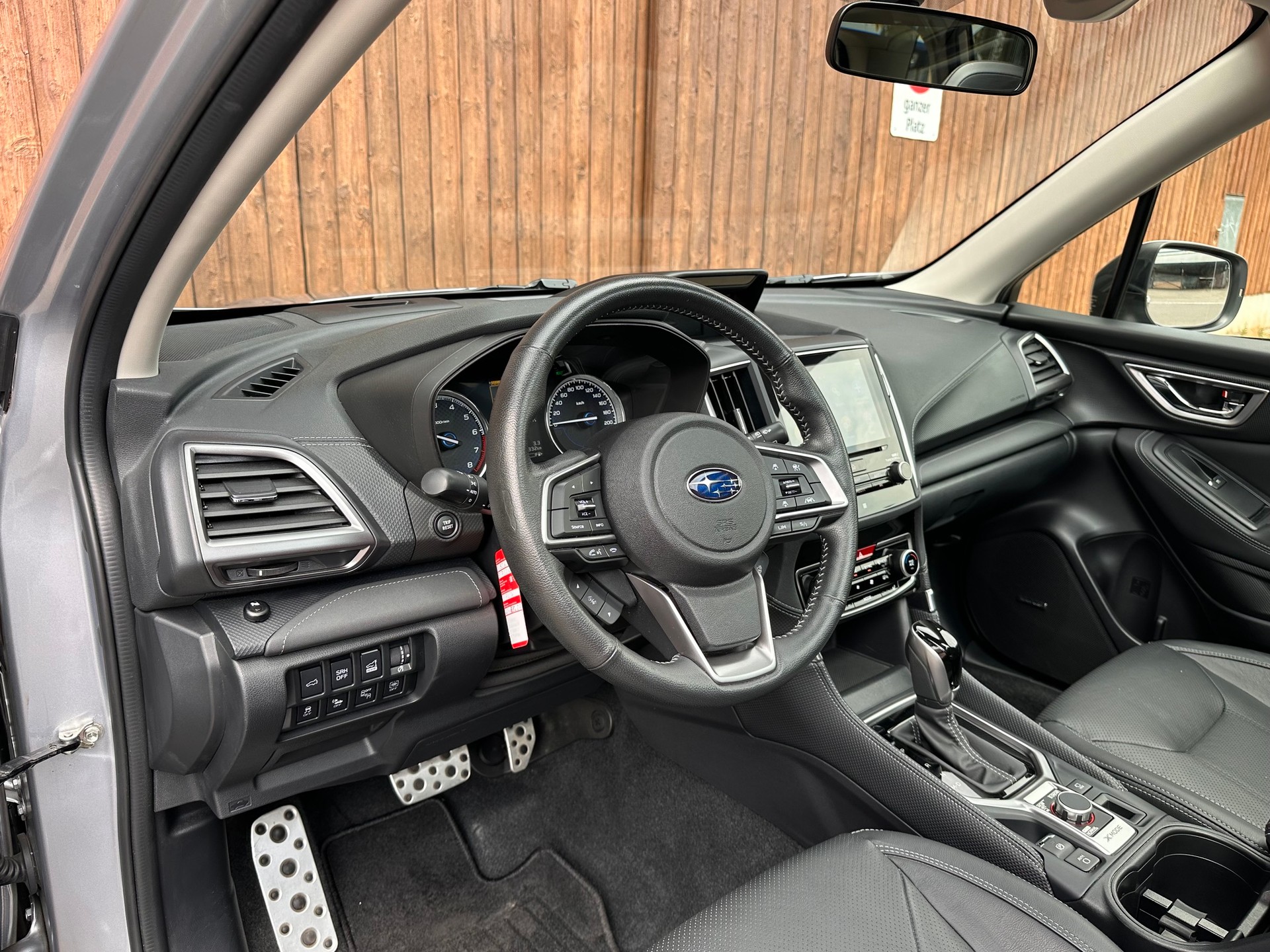 SUBARU Forester 2.0i e-Boxer Luxury Lineartronic 166PS-image-9