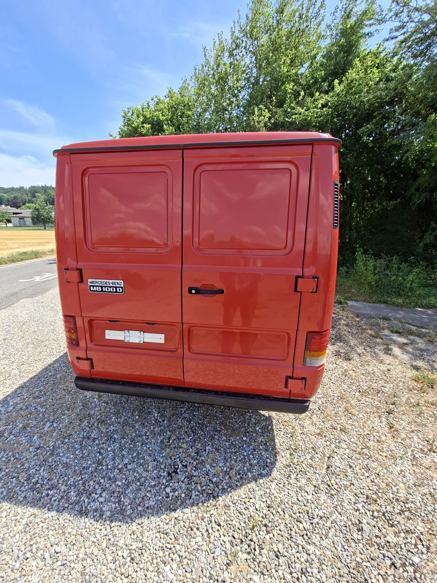 MERCEDES-BENZ MB 100 B-image-1