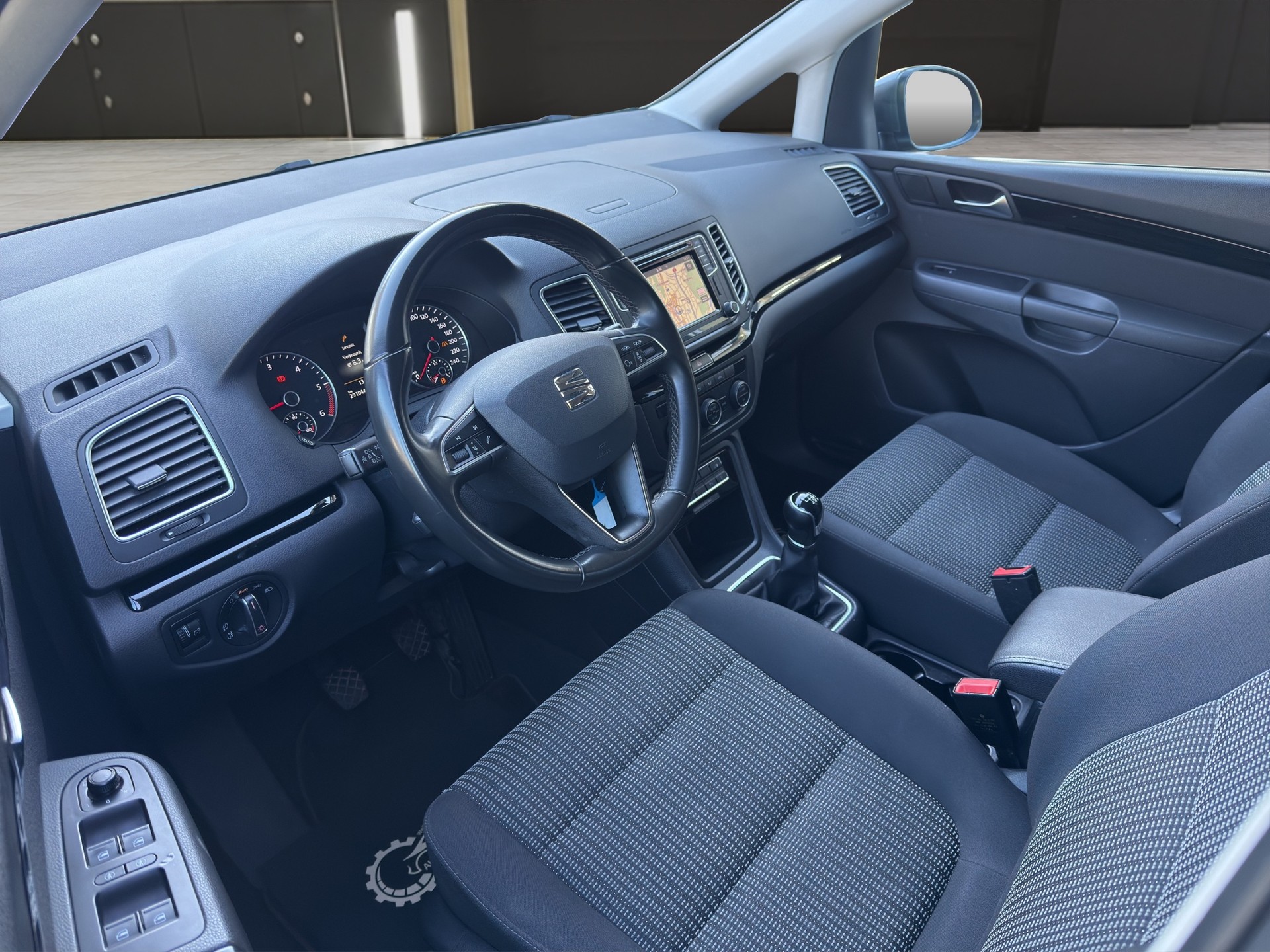 SEAT Alhambra 2.0 TDI 150 EcoM Style-image-8