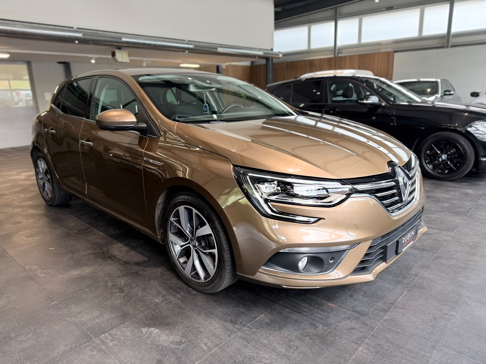 RENAULT Mégane 1.2 16V Turbo Bose EDC-image-5