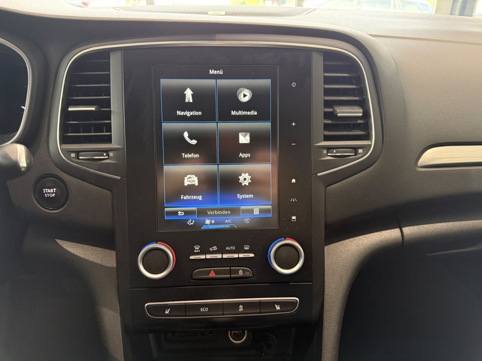 RENAULT Mégane 1.2 16V Turbo Bose EDC-image-11